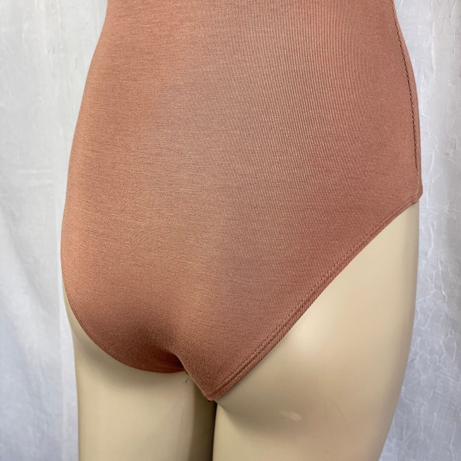 Forever 21 Forever 21 Scoop Back Short Sleeve Bodysuit Dusty Pink XS Size XS / US 0-2 / IT 36-38 - 15 Thumbnail