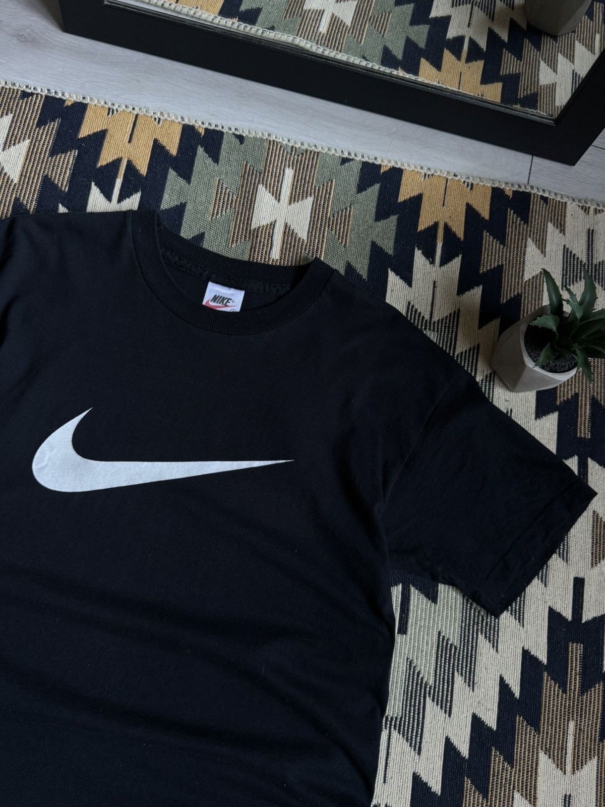 Nike Vintage 90’s Nike Big Swoosh Oversized T-shirt Size US S / EU 44-46 / 1 - 5 Thumbnail