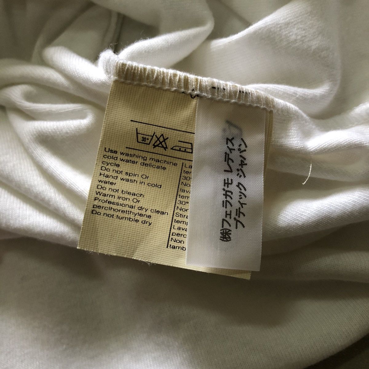 Salvatore Ferragamo × Vintage Vintage Salvatore Ferragomo V Neck Plain Tee Size US S / EU 44-46 / 1 - 5 Thumbnail