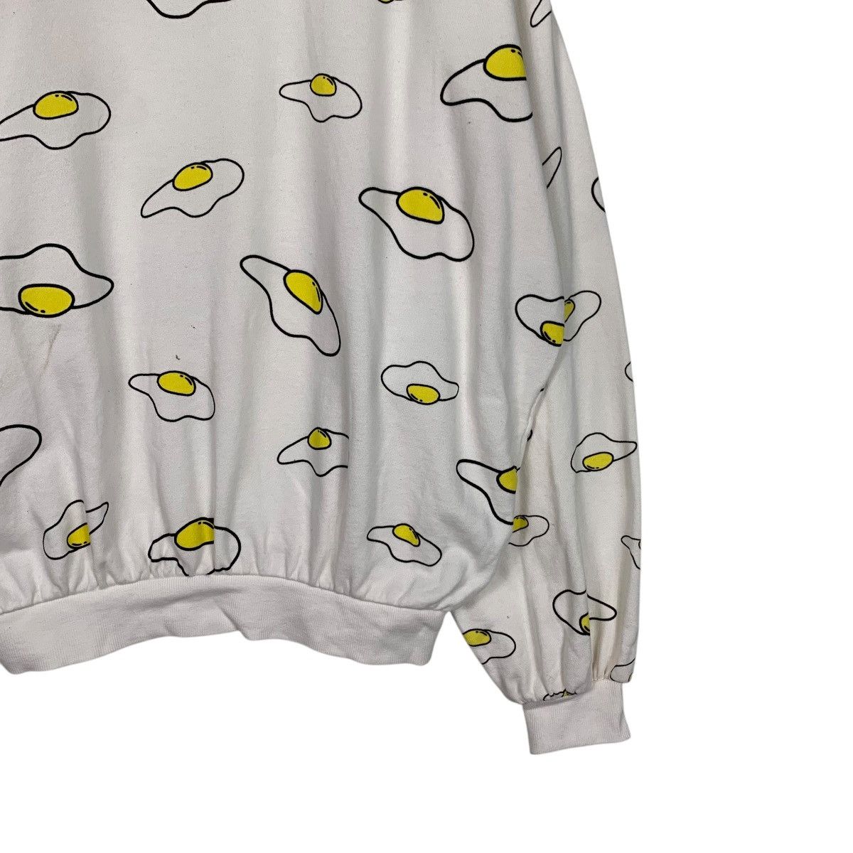 Japanese Brand PUNYUS MEDAMAYAKI Eggs All Over Print Sweatshirts #1952-C85 Size US XXL / EU 58 / 5 - 4 Thumbnail