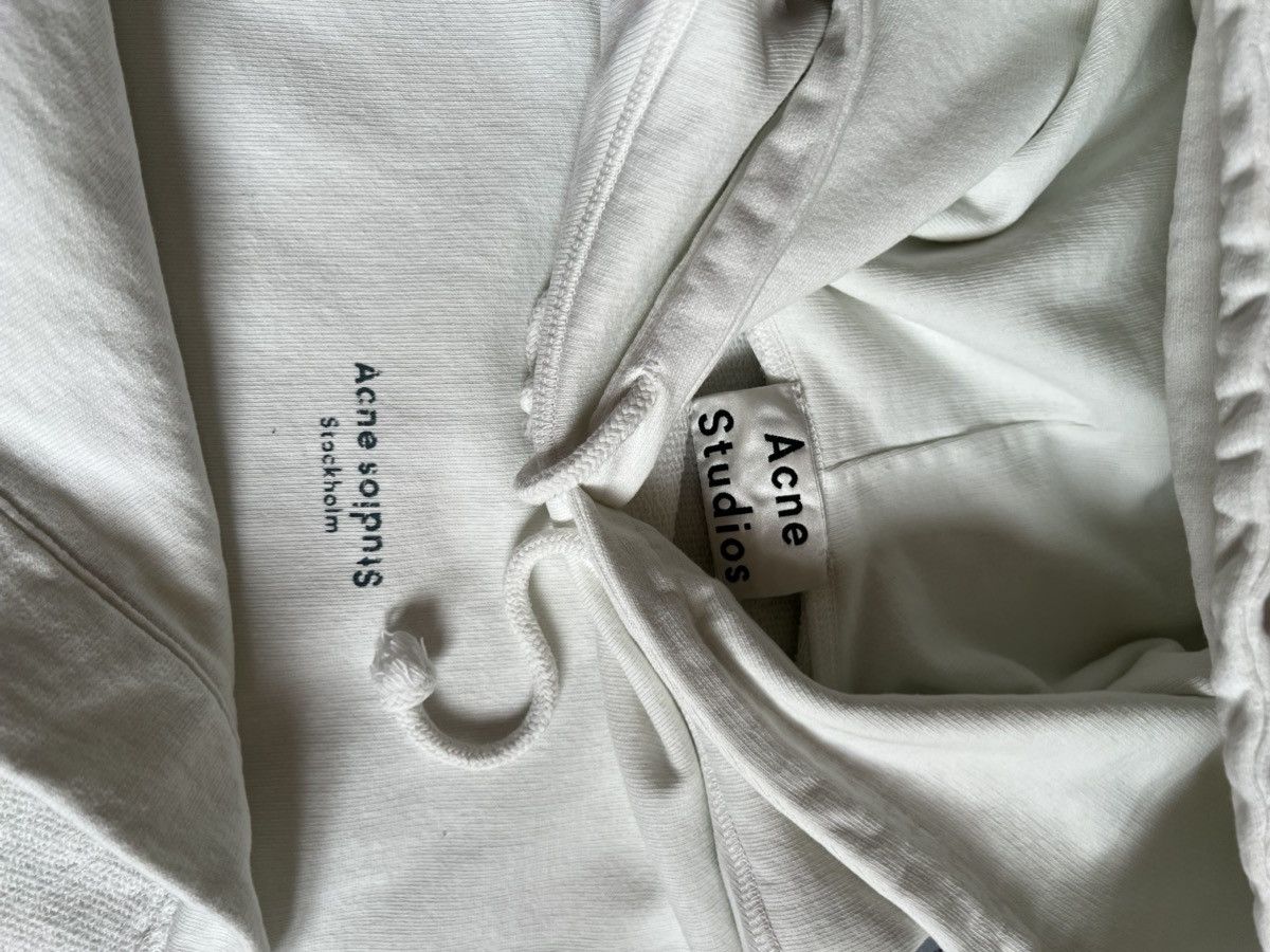 Acne Studios Acne Studios Stamp logo cropped boxy white hoodie XS-S Size US XS / EU 42 / 0 - 6 Thumbnail
