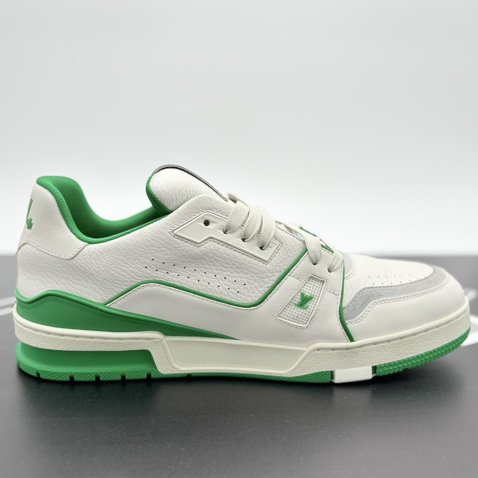 Louis Vuitton Louis Vuitton Trainer ' White Green ' | ONLY WORN 1-3x Size US 10.5 / EU 43-44 - 10 Thumbnail