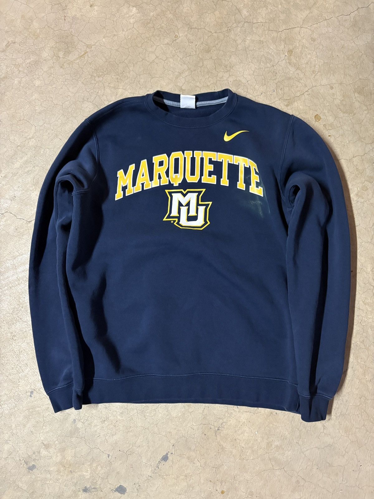 Nike Nike Marquette Golden Eagles Crewneck Sweatshirt Navy Medium Size US M / EU 48-50 / 2 - 1 Thumbnail