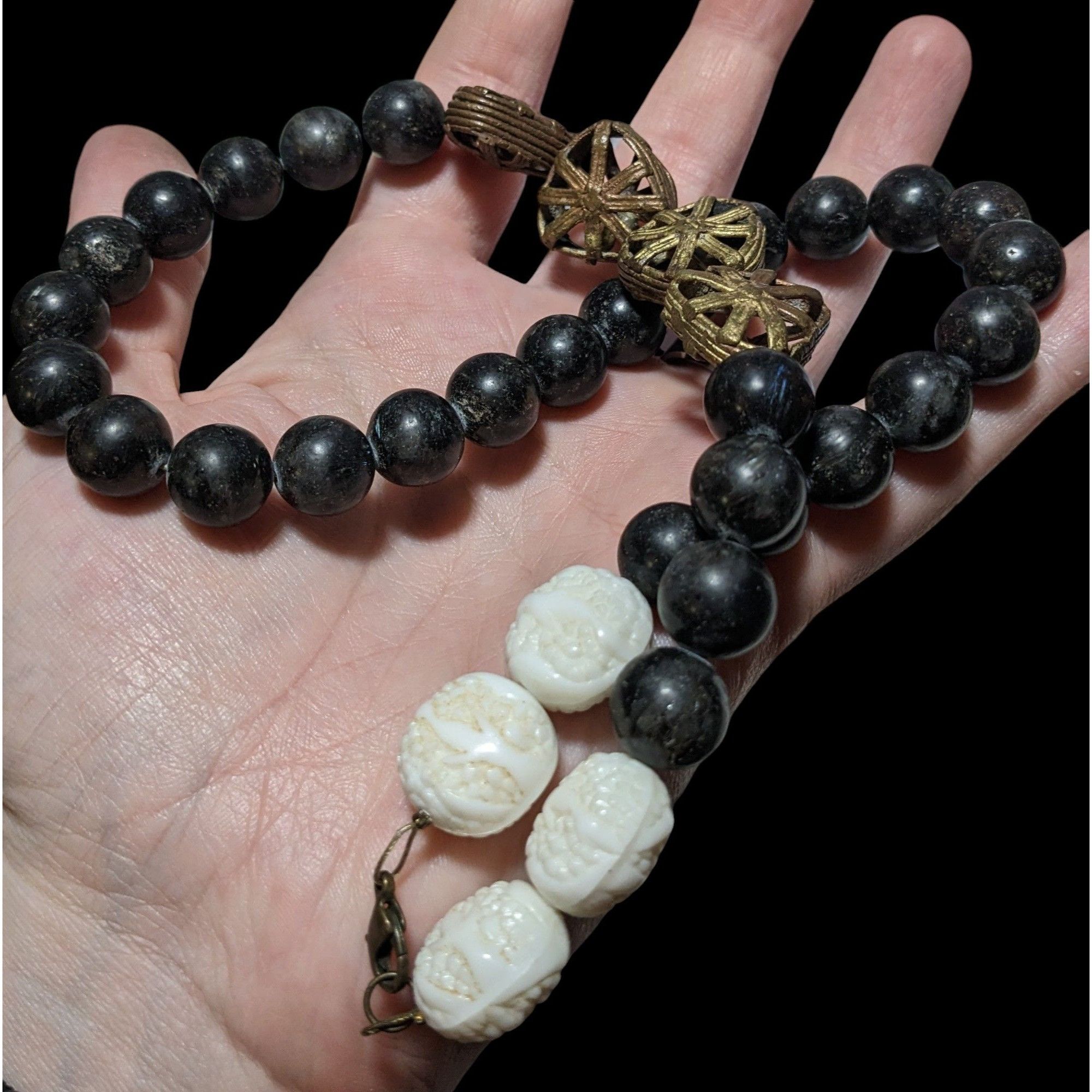 Other Vintage Carved Stone Beaded Bohemian Necklace Size ONE SIZE - 4 Thumbnail