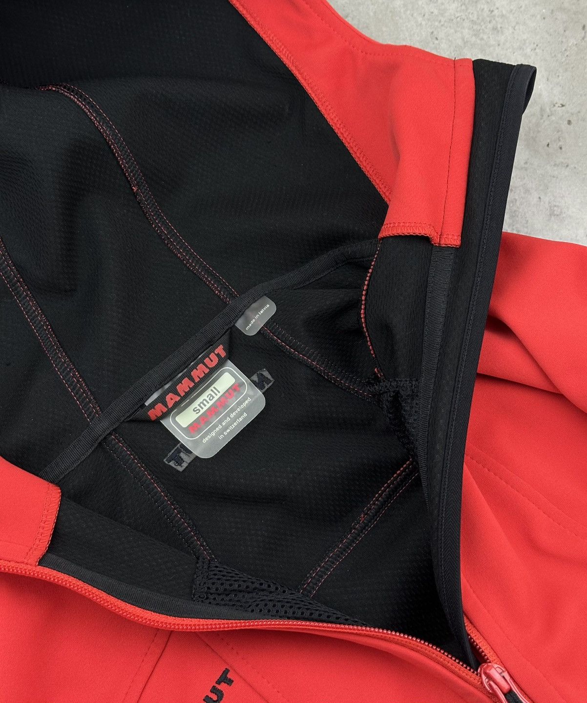 Mammut Mammut Windstopper Softshell Jacket Women’s Hooded Hiking Size US S / EU 44-46 / 1 - 12 Thumbnail
