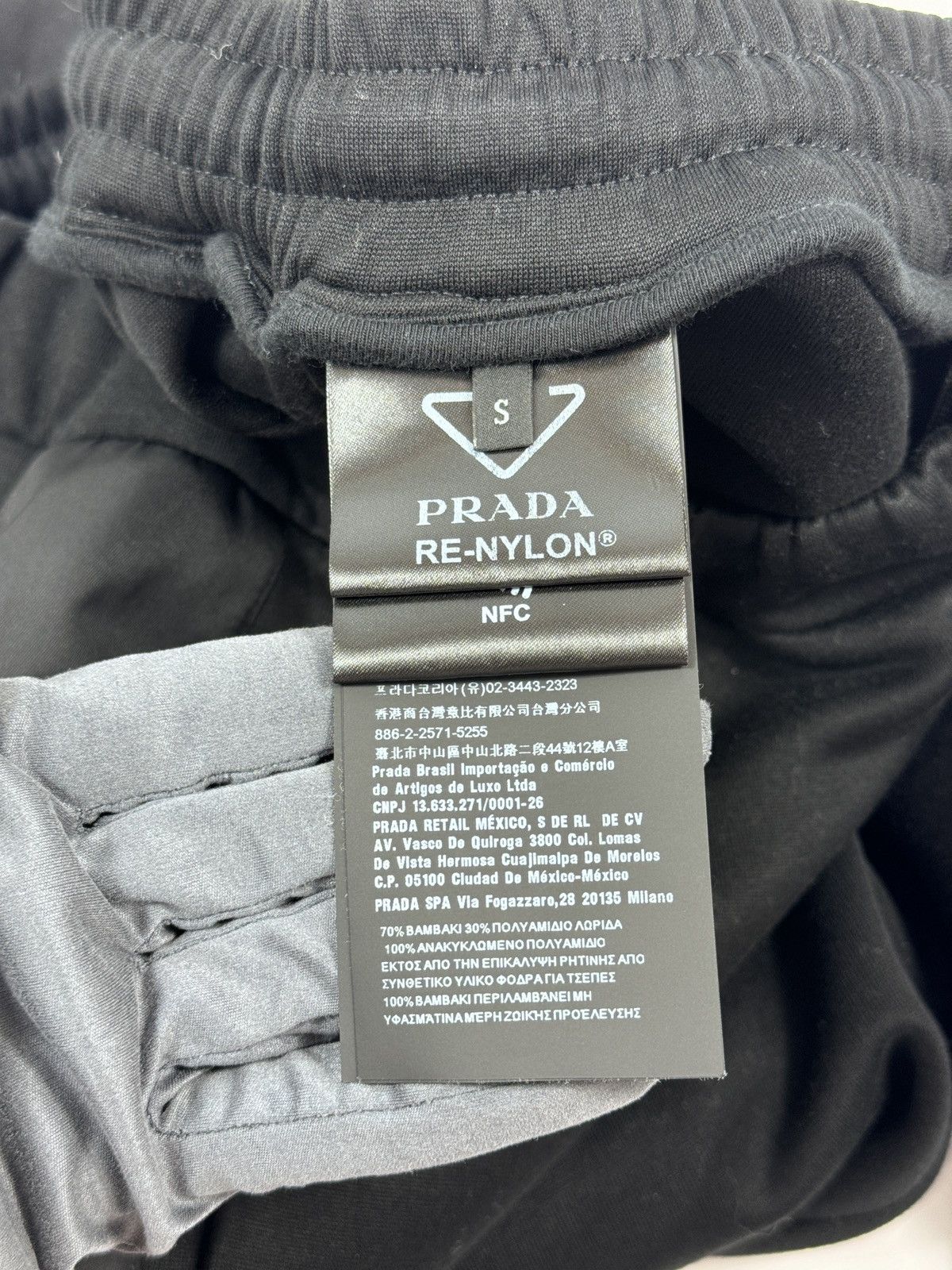 Prada TRIANGLE LOGO JOGGERS Size US 30 / EU 46 - 6 Thumbnail