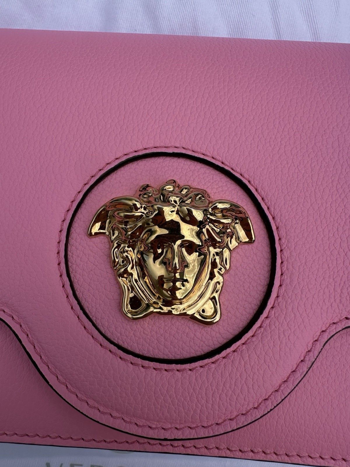 Versace Versace La Medusa Pink and Gold Leather Shoulder Bag Size ONE SIZE - 2 Thumbnail