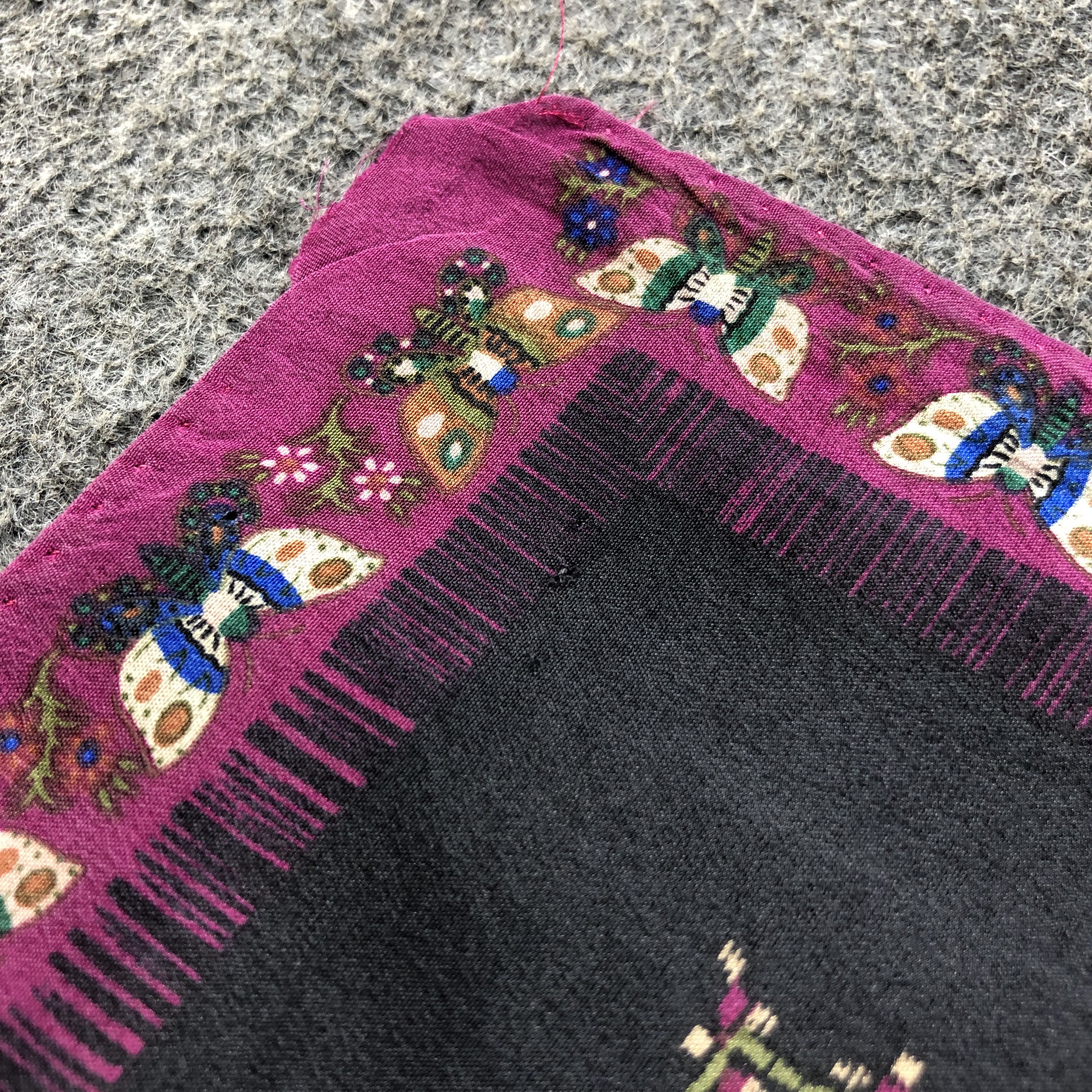 Hanae Mori Hanae Mori Luxury Paisley Hand Rolled Silk Scarf M1112 Size ONE SIZE - 7 Thumbnail