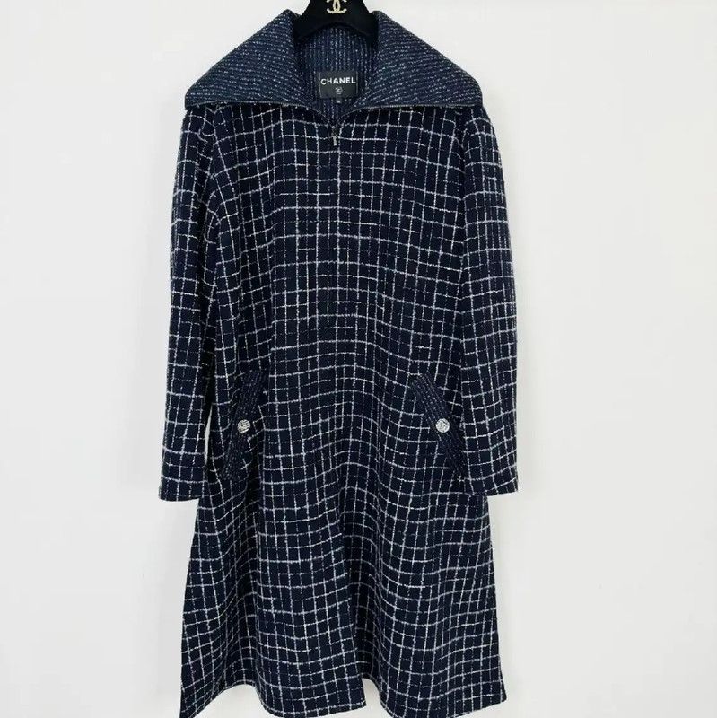 Chanel Chanel Wool Long Coat with Color Block Design 0089 Size M / US 6-8 / IT 42-44 - 1 Thumbnail