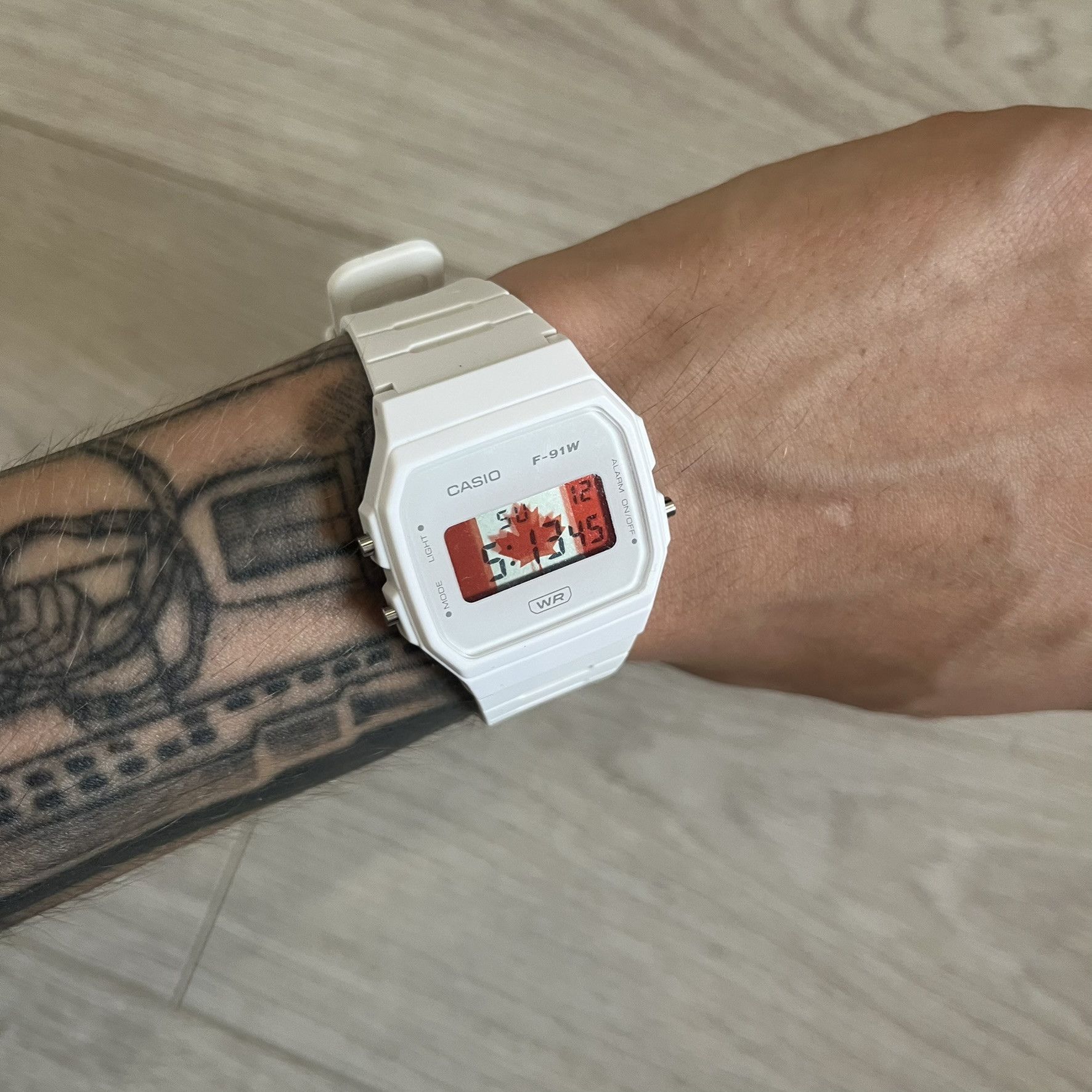 Casio Casio F-91W "Canada" White Digital Watch Size ONE SIZE - 3 Thumbnail