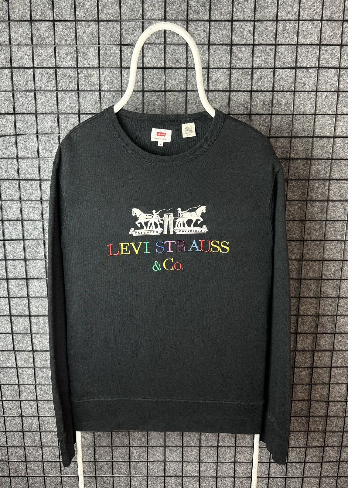 Levi's × Levi's Vintage Clothing Levis Streetwear Rainbow Logo Front Cotton Sweatshirt Size S Size US S / EU 44-46 / 1 - 1 Thumbnail
