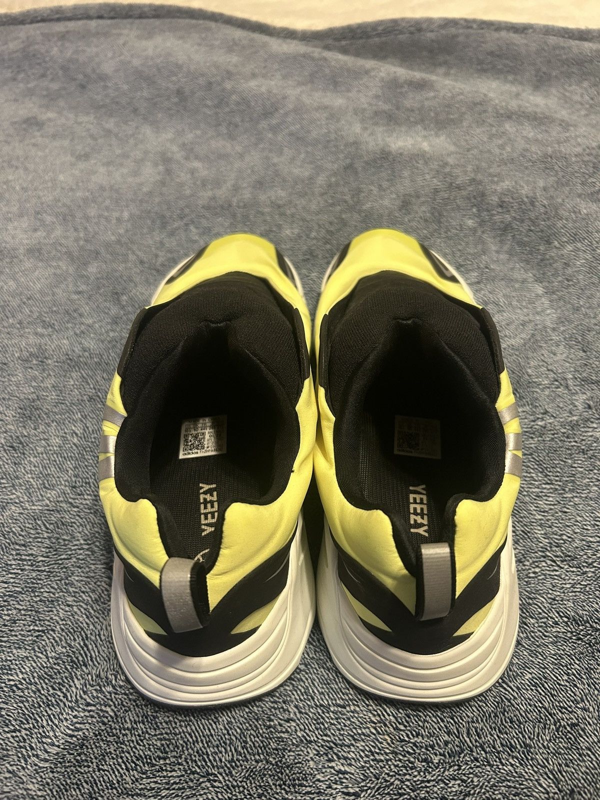 Yeezy Yeezy 700 mnvn nylon Size US 10.5 / EU 43-44 - 4 Thumbnail