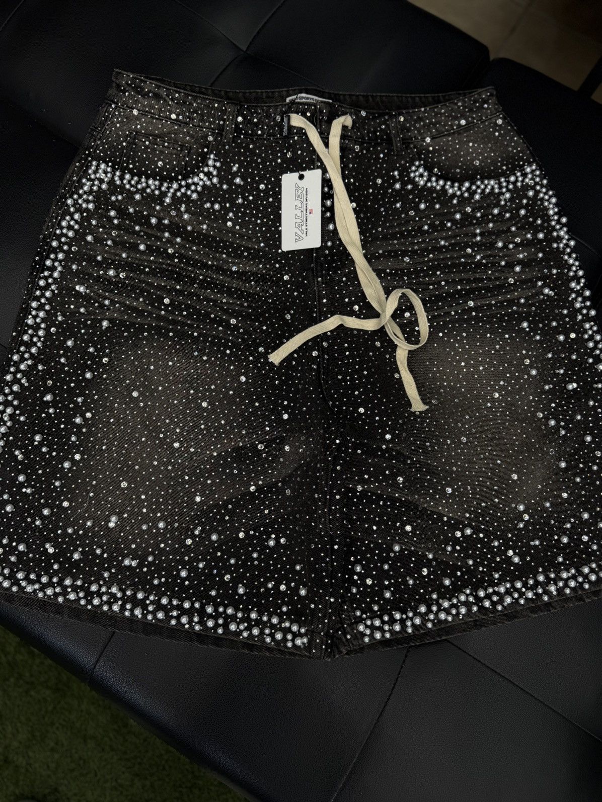 Vale Valley Vale Rhinestone Shorts Black Size 36 (NEW) Size US 36 / EU 52 - 1 Thumbnail