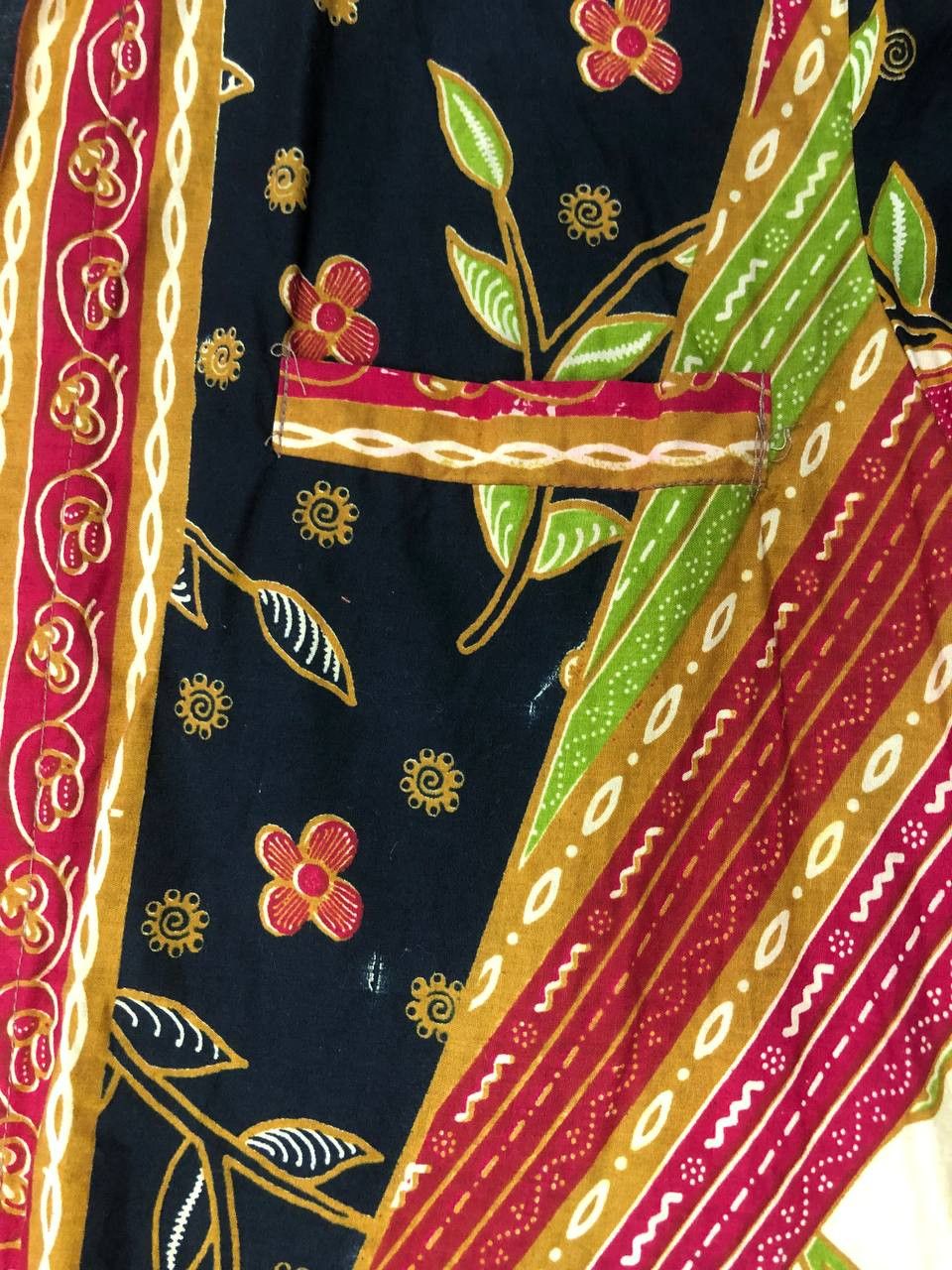 Batik Bay Indonesia Batik Size US M / EU 48-50 / 2 - 6 Thumbnail