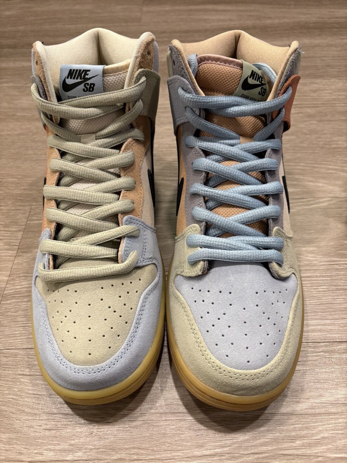 Nike Nike SB Dunk High Easter Spectrum Size US 9.5 / EU 42-43 - 2 Thumbnail