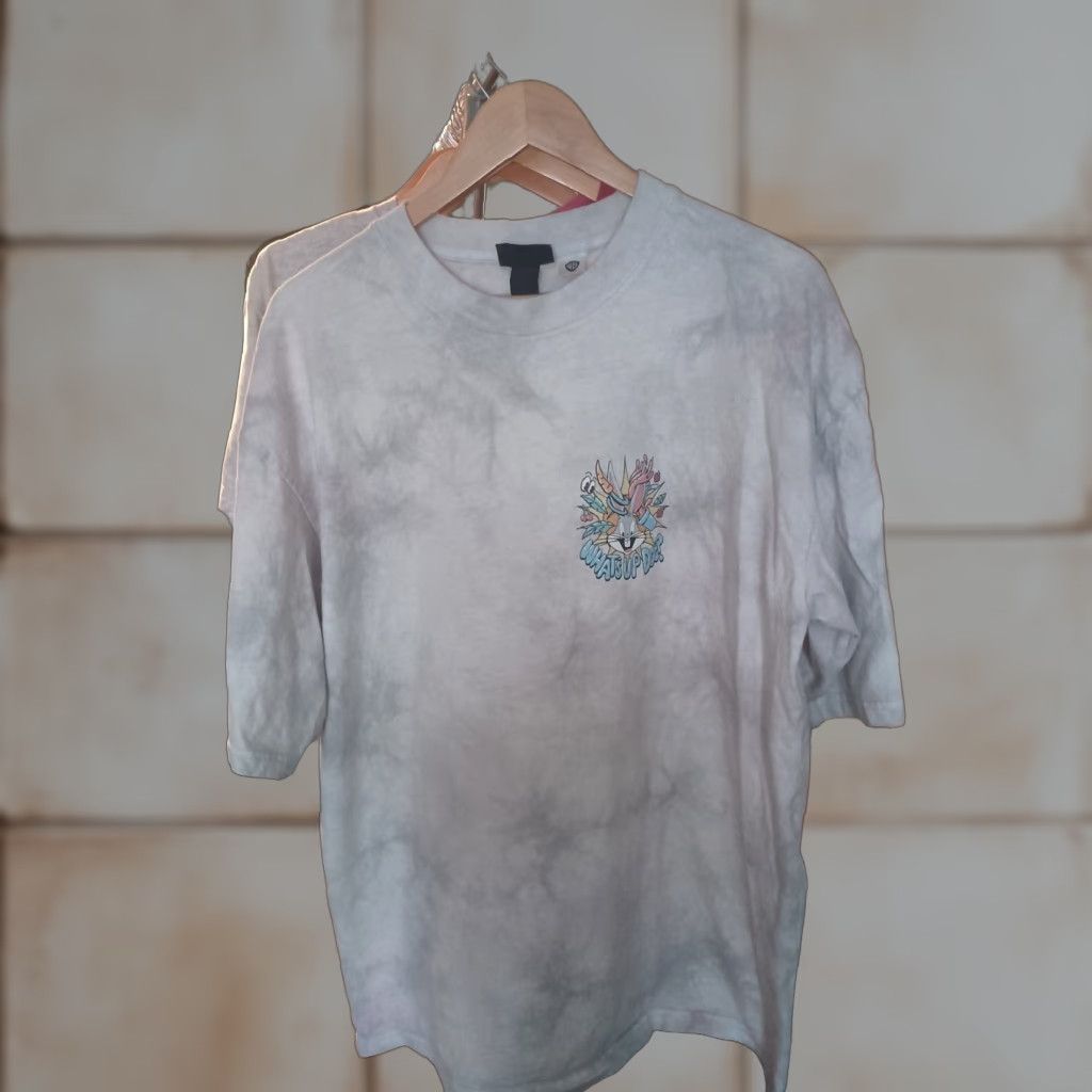 H&M VINTAGE H&M Warner Bros Bugs Bunny Tie-dye T-shirt Size S Oversized WB Looney Tunes Mens Shirt Gray Cartoons Size US S / EU 44-46 / 1 - 1 Thumbnail