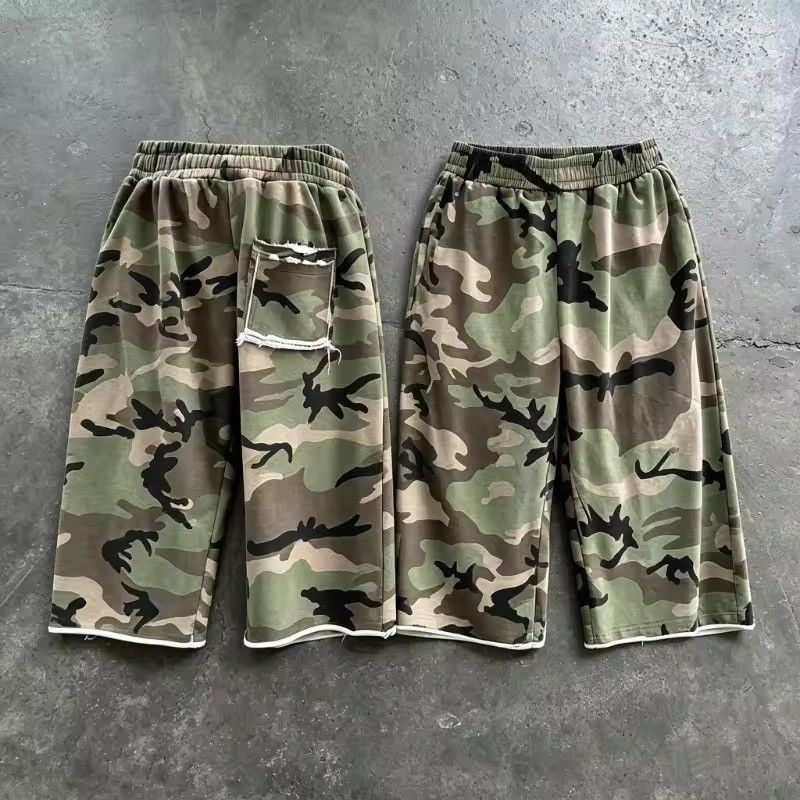 Japanese Brand Camo Shorts Camouflage Pattern Rough Edge Size US 33 - 1 Thumbnail