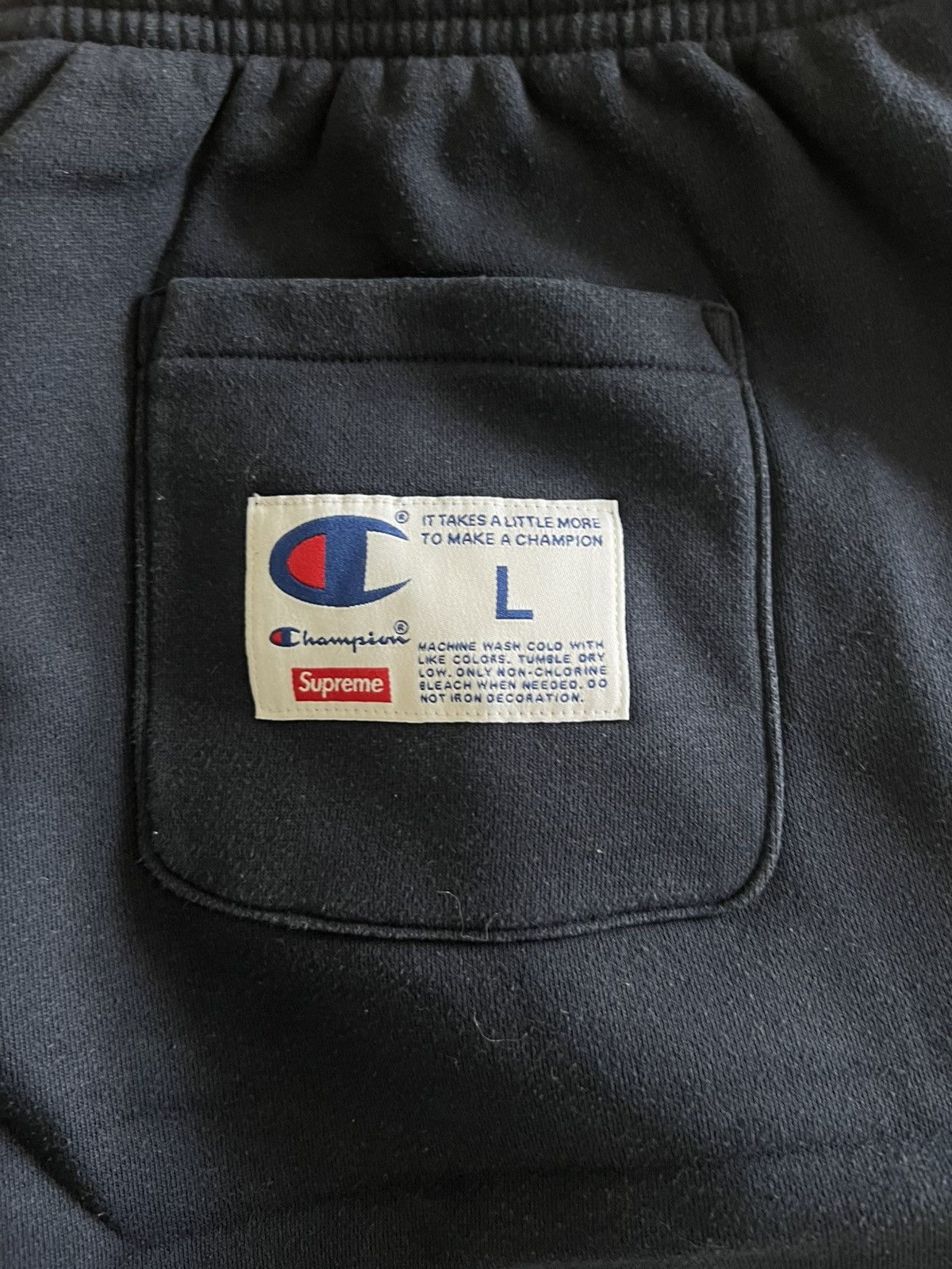Champion × Supreme Navy Blue Shorts Size US 34 / EU 50 - 3 Thumbnail