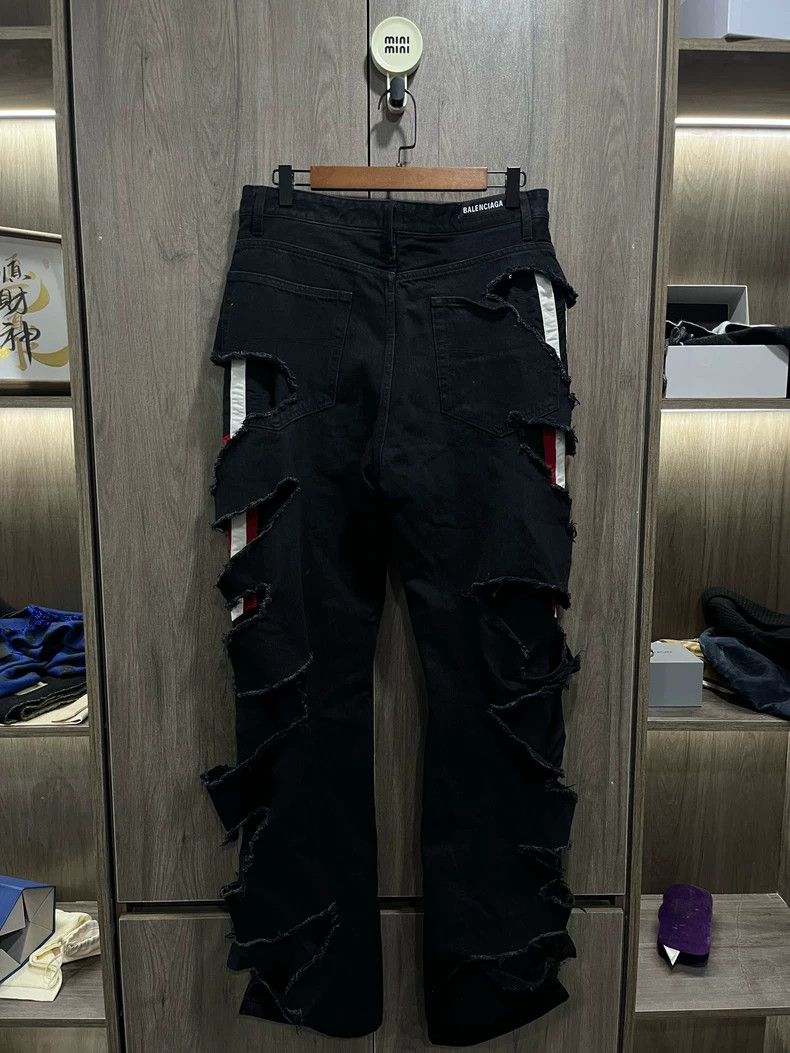 Balenciaga Balenciaga size S Black and Red 3B Embroidered Double Laye Size US 27 - 3 Thumbnail