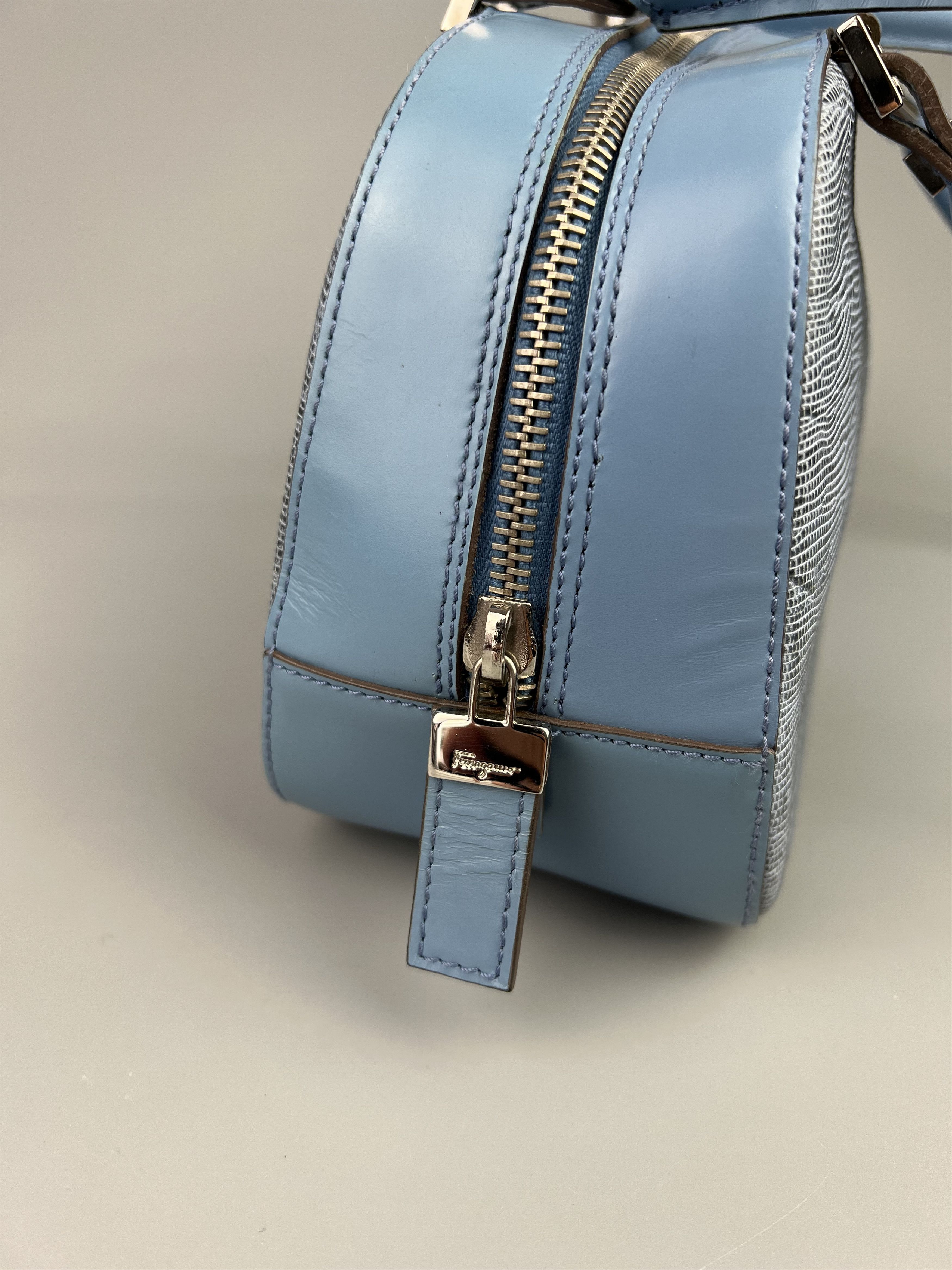 Leather Salvatore Ferragamo Leather Shoulder Bag Size ONE SIZE - 4 Thumbnail