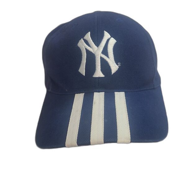 Adidas Vtg Adidas New York Yankees Baseball cap strapback Size ONE SIZE - 1 Thumbnail