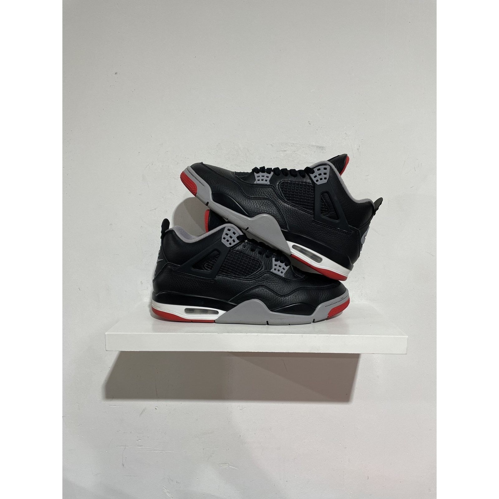 Jordan Brand NIKE JORDAN 4 BRED REIMAGINED SIZE 11 PREOWNED Size US 11 / EU 44 - 1 Thumbnail
