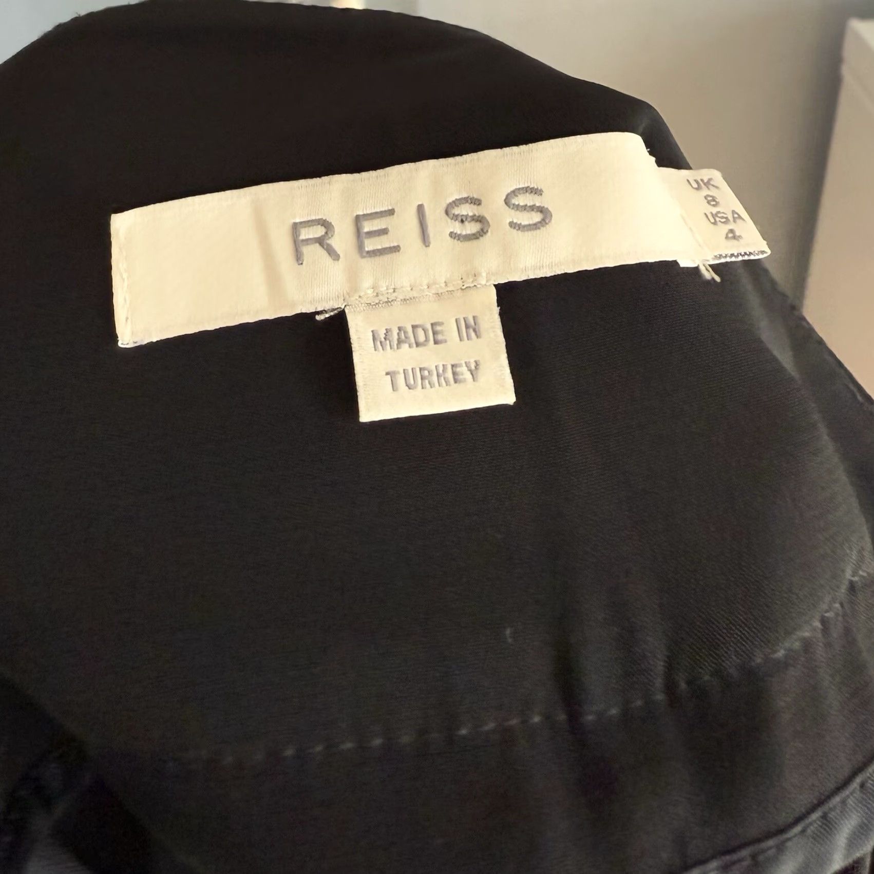 Reiss Reiss Pants Tapered Black Pleated Drape Wrap Zipper Side Pockets Dress Pants Womens 4 Regular Viscose Acetate Size 27" / US 4 / IT 40 - 5 Thumbnail