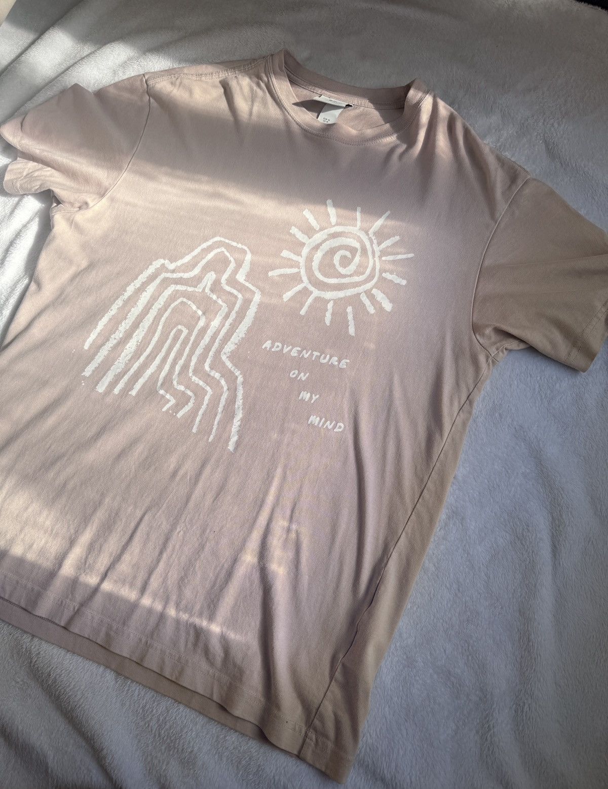 H&M × Vintage Vintage Graphic Tee H&M - Minimalist Medium Men’s T shirt Size US M / EU 48-50 / 2 - 2 Thumbnail