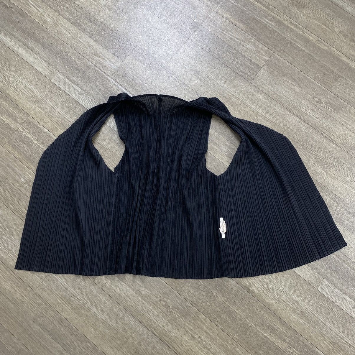 Pleats Please Issey Miyake Vintage Pleats Please Issey Miyake Stretch Black Vest Size US S / EU 44-46 / 1 - 4 Thumbnail