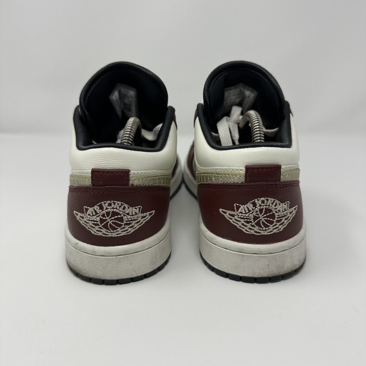 Jordan Brand Nike Women’s Air Jordan 1 Low SE Year of the Dragon Size 8.5 Size US 8.5 / IT 38.5 - 5 Thumbnail