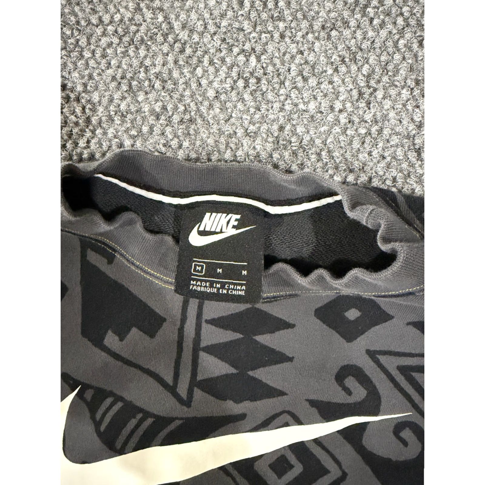 Nike Nike Sweatshirt Womens M Gray Black All Over Print Swoosh Pullover Crewneck Regular Fit Long Sleeve Hooded Lightweight Casual Holiday Season Womens Size M / US 6-8 / IT 42-44 - 4 Thumbnail