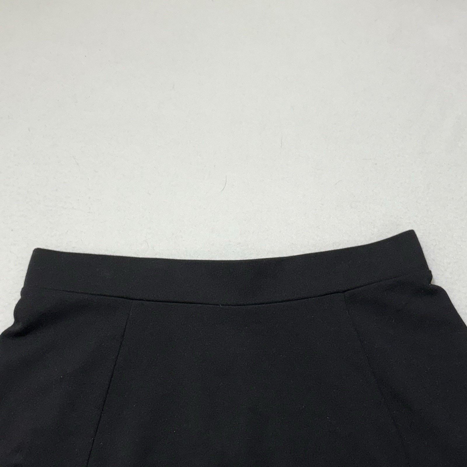 H&M H&M Medium Mini Skirt Black Lightweight Zipper Back Size 30" / US 8 / IT 44 - 2 Thumbnail