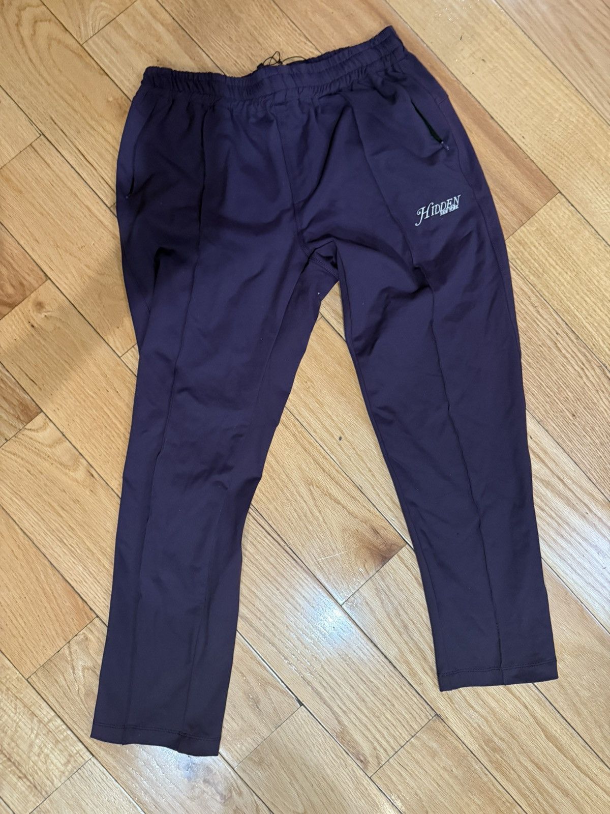 Hidden trackpants