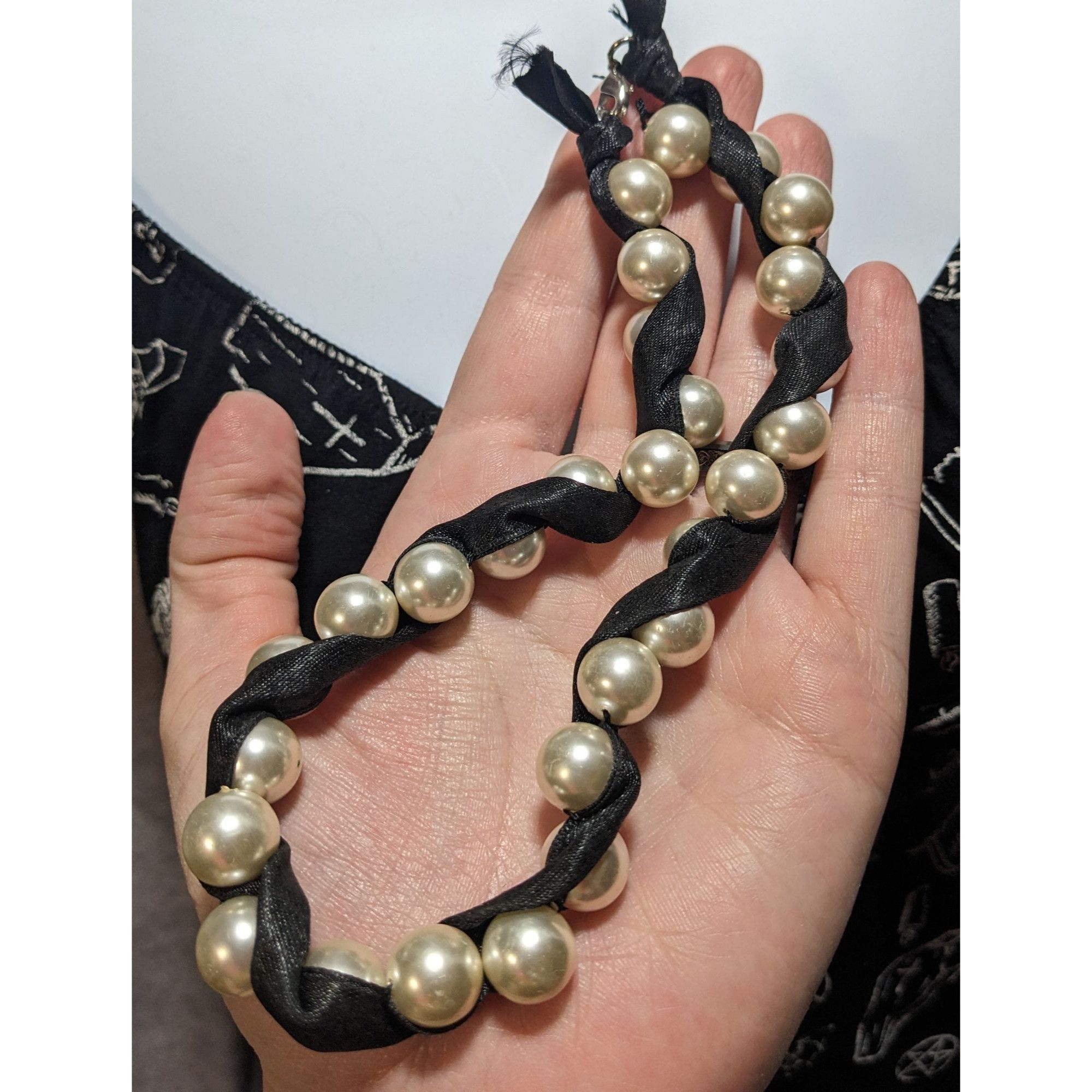 Other Ribbon & Faux Pearl Torsade Necklace Size ONE SIZE - 2 Thumbnail