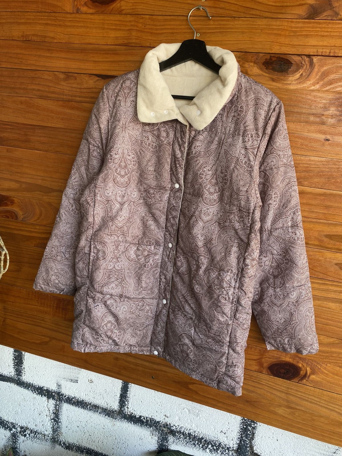 Japanese Brand Vintage Paisley Quilted Jacket with Faux Fur Collar - Women Size M / US 6-8 / IT 42-44 - 4 Thumbnail