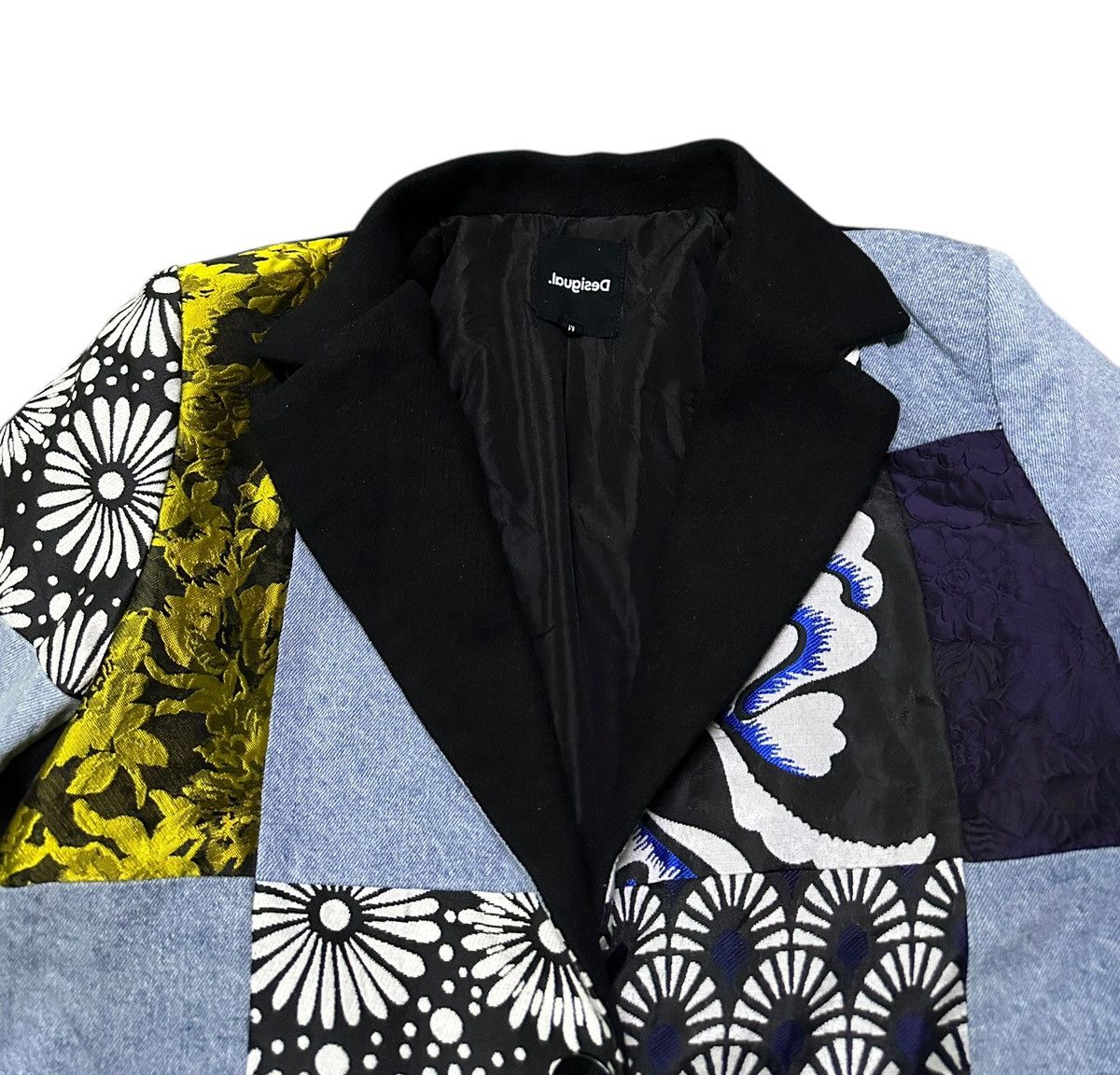 Japanese Brand Desigual patchwork long jacket Size M / US 6-8 / IT 42-44 - 2 Thumbnail