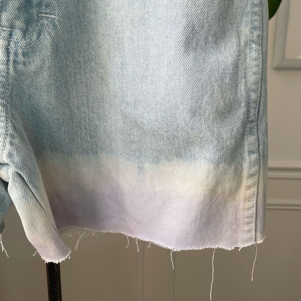 Vintage NWT NOS Vintage 90s Union Bay High Rise Tie Dye Denim Shorts Size 26" / US 2 / IT 38 - 4 Thumbnail