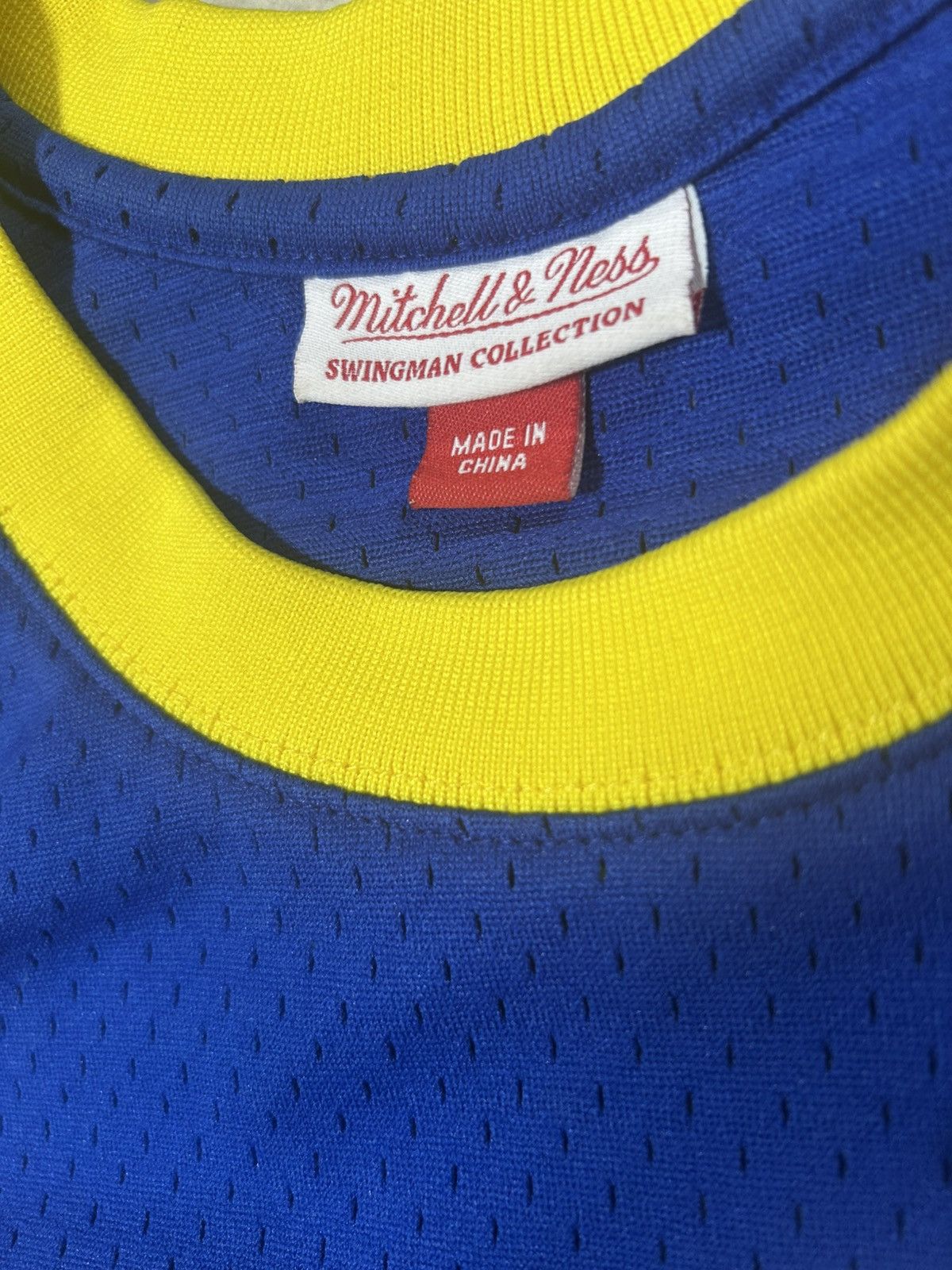 Mitchell & Ness Mitchell & Ness 91-92 Dikembe Mutimbo Jersey Size US M / EU 48-50 / 2 - 3 Thumbnail