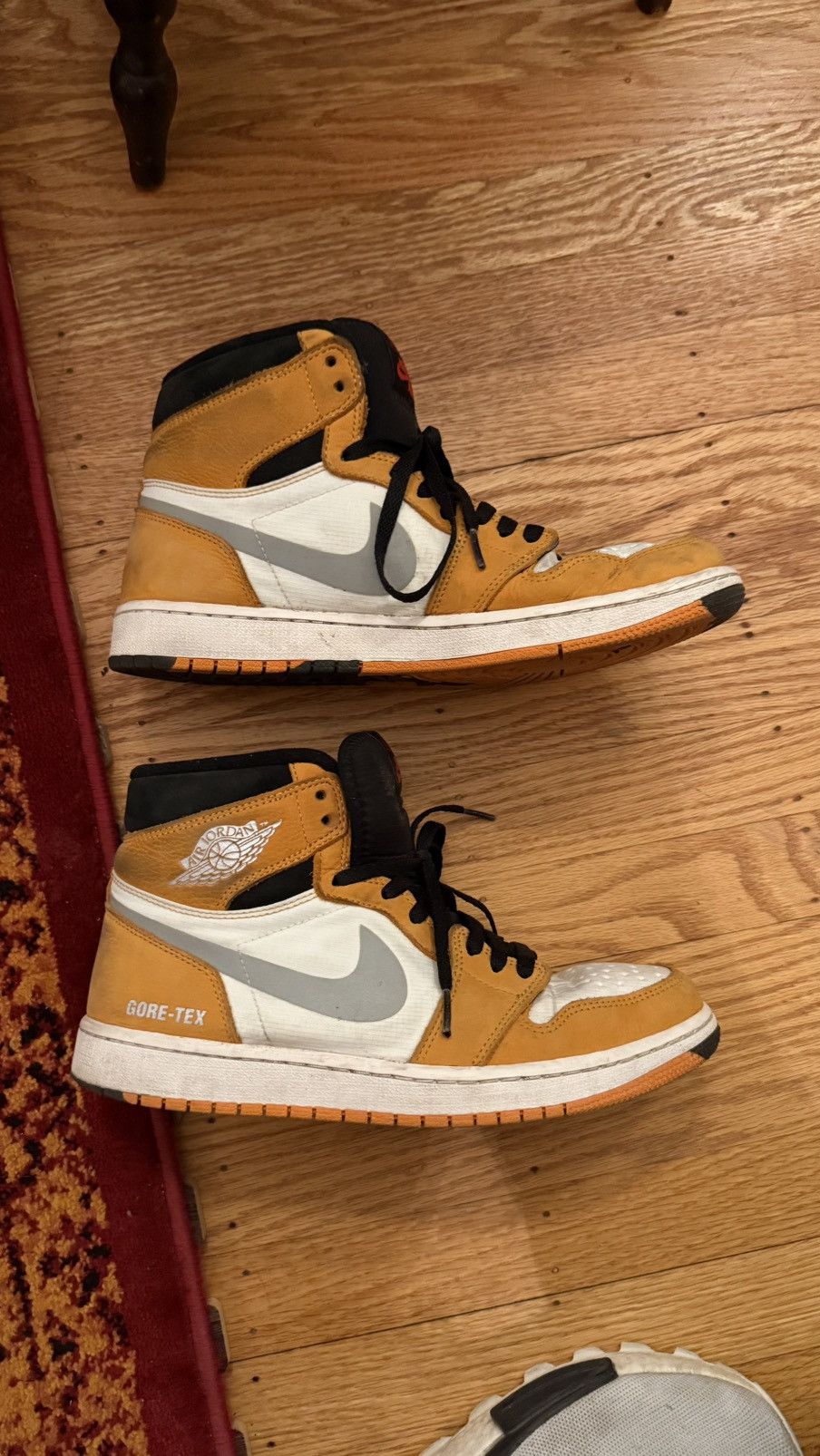 Jordan Brand Air Jordan 1 Element Goretex Size US 9 / EU 42 - 2 Thumbnail