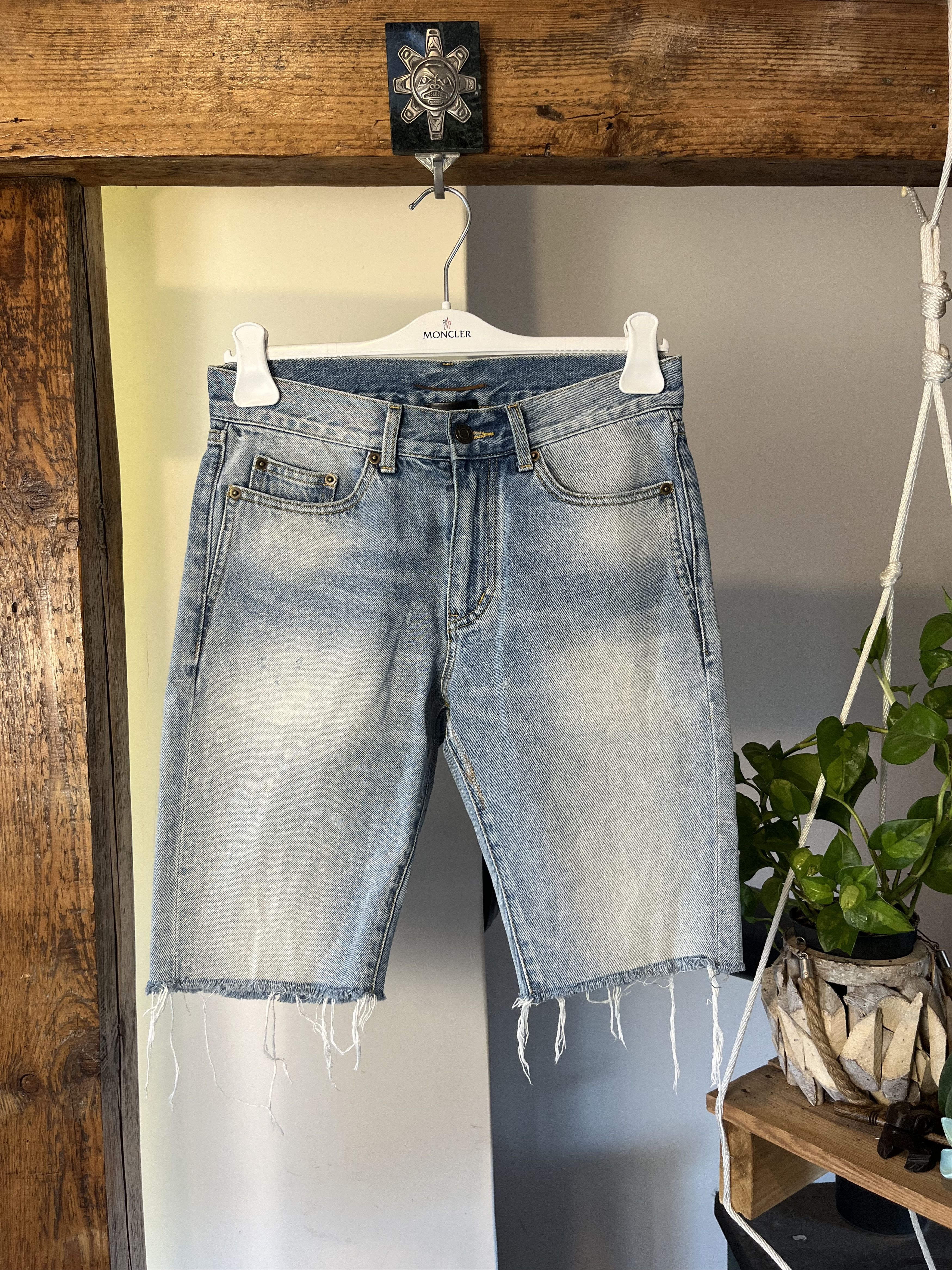 Designer × Saint Laurent Paris × Yves Saint Laurent Saint Lauren Denim Shorts JP73 Made in Japan Size 30" / US 8 / IT 44 - 1 Thumbnail
