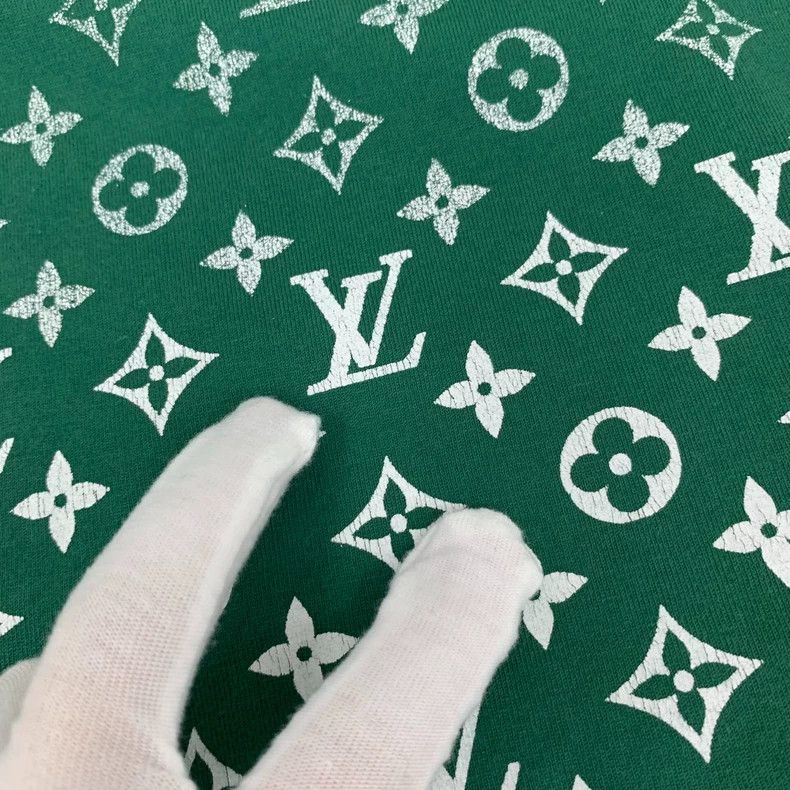 Louis Vuitton Louis Vuitton 23 green logo cotton crewneck short sleeve T Size US L / EU 52-54 / 3 - 9 Thumbnail