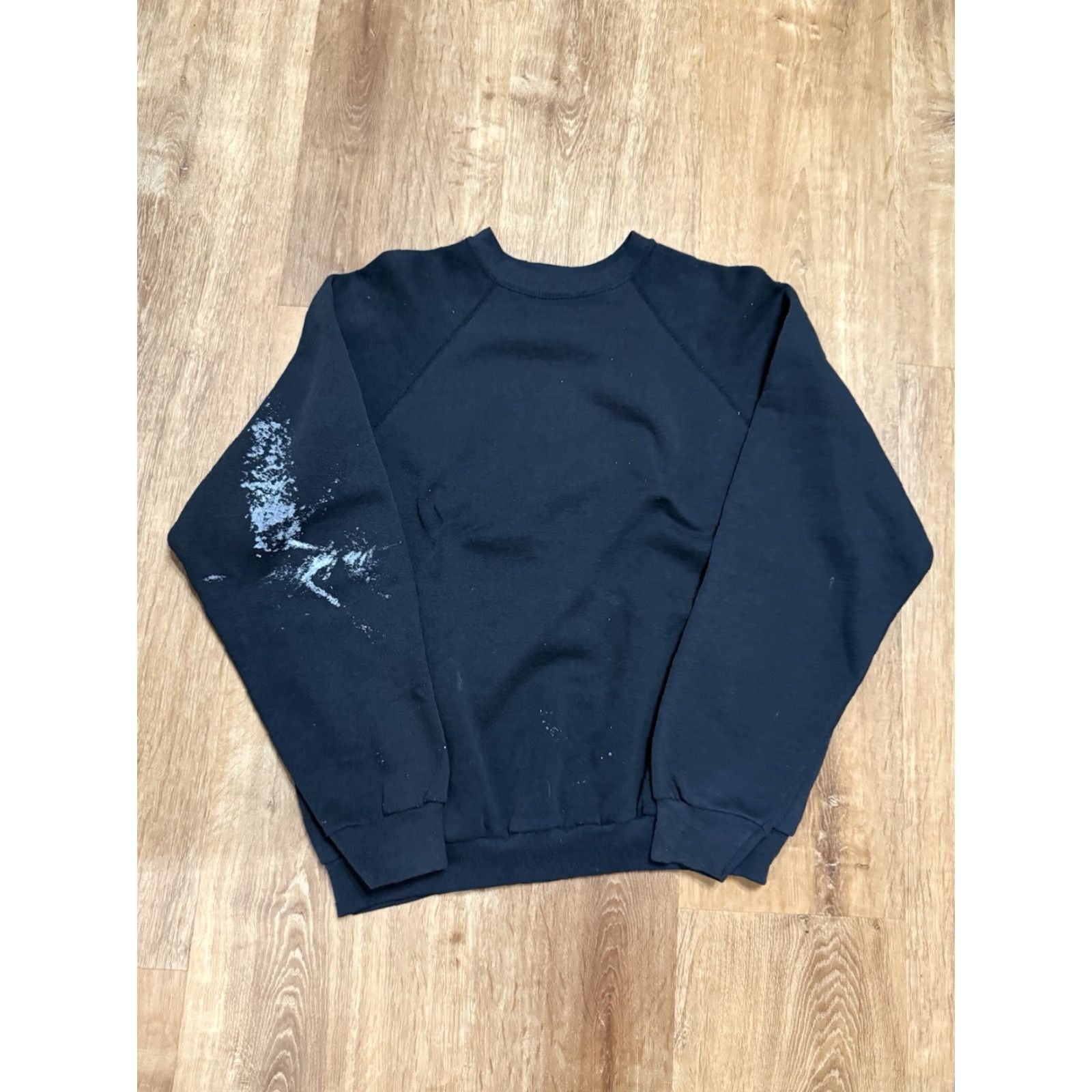 Tultex VINTAGE Tultex 90s Black Crewneck Sweatshirt Boxy Large Men L Sun Faded Distressed Pullover Sweatshirt Size US L / EU 52-54 / 3 - 2 Thumbnail