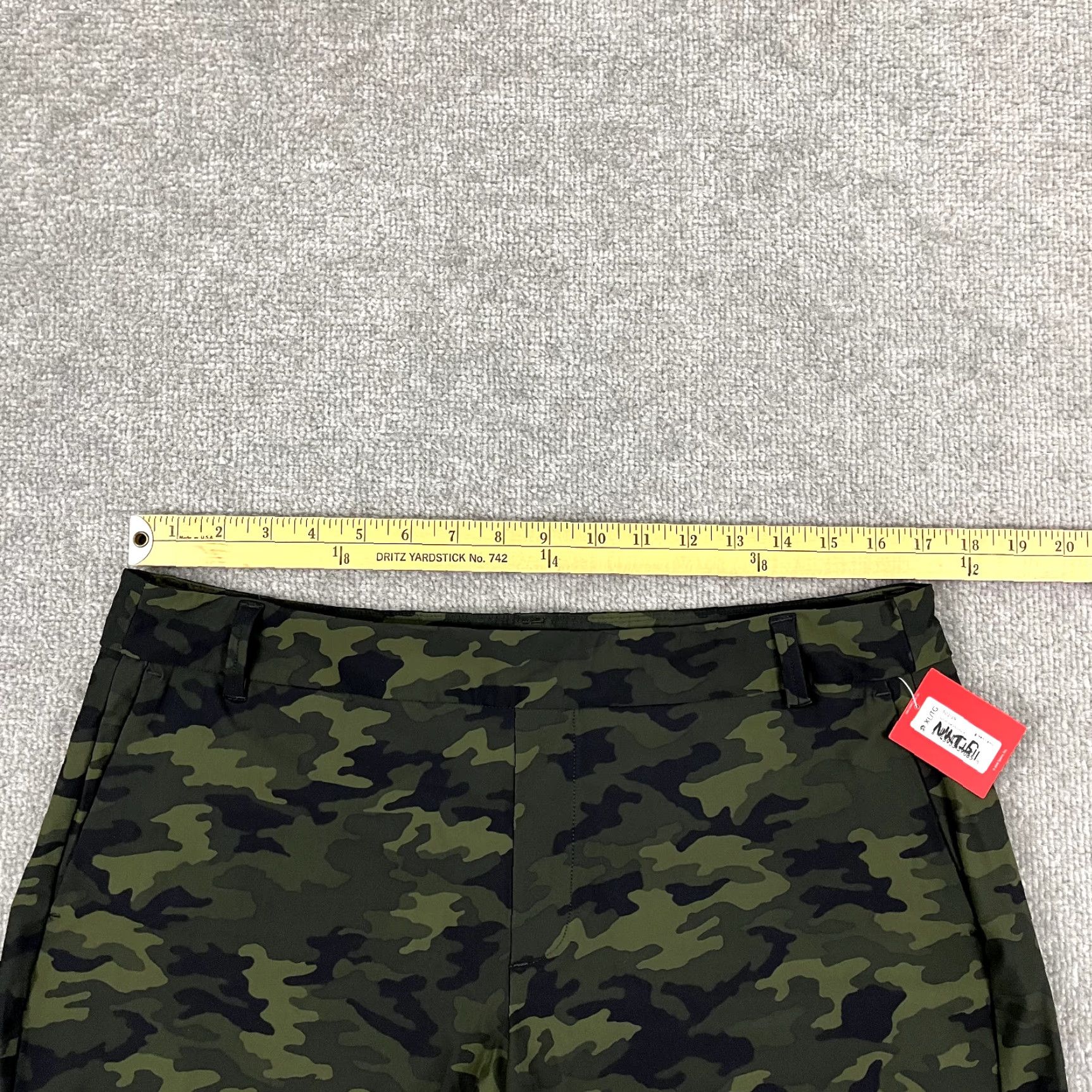 Spanx SPANX Sunshine Shorts Womens XL Inseam 6" Green Camo Stretch Pull On Activewear Casual Summer Women Size 40" / US 18 - 5 Thumbnail