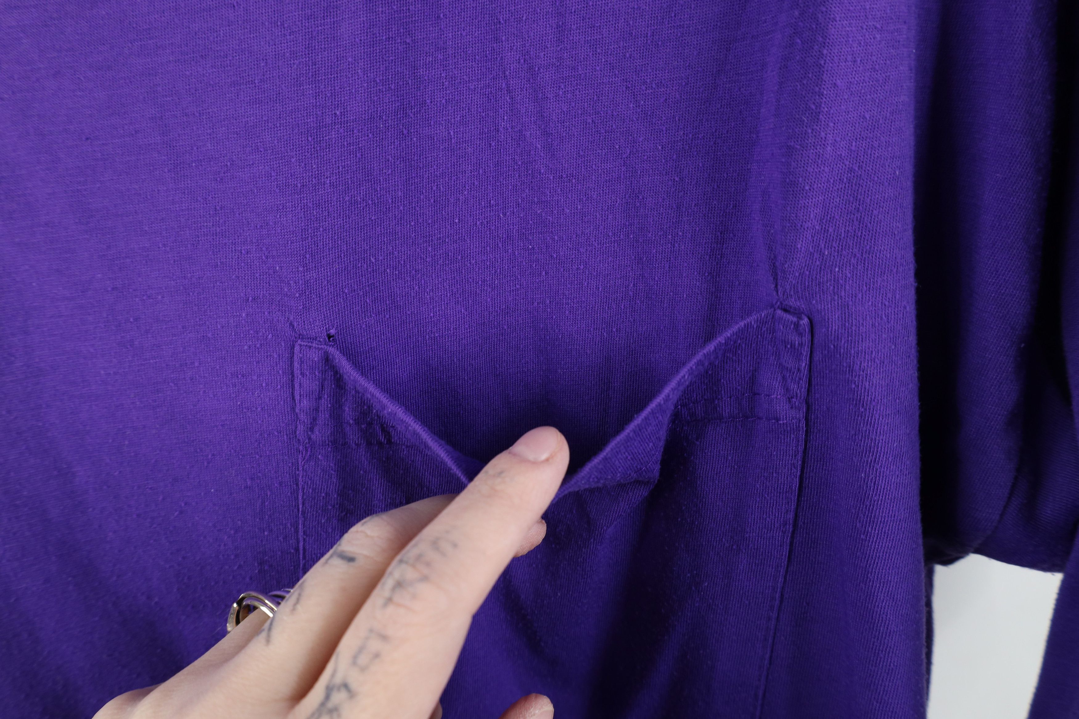 Vintage Vintage 90s Streetwear Blank Knit Pocket T-Shirt Purple Size L / US 10 / IT 46 - 5 Thumbnail
