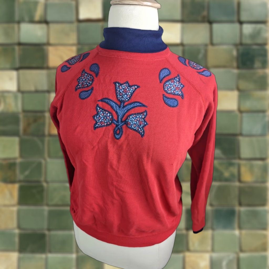 Hanes VINTAGE Hanes Sweatshirt Raglan Floral Tulip Quilt XL Red Crew Neck Pullover All Seasons Easy Care Women 90s | Womens Size XL / US 12-14 / IT 48-50 - 1 Thumbnail