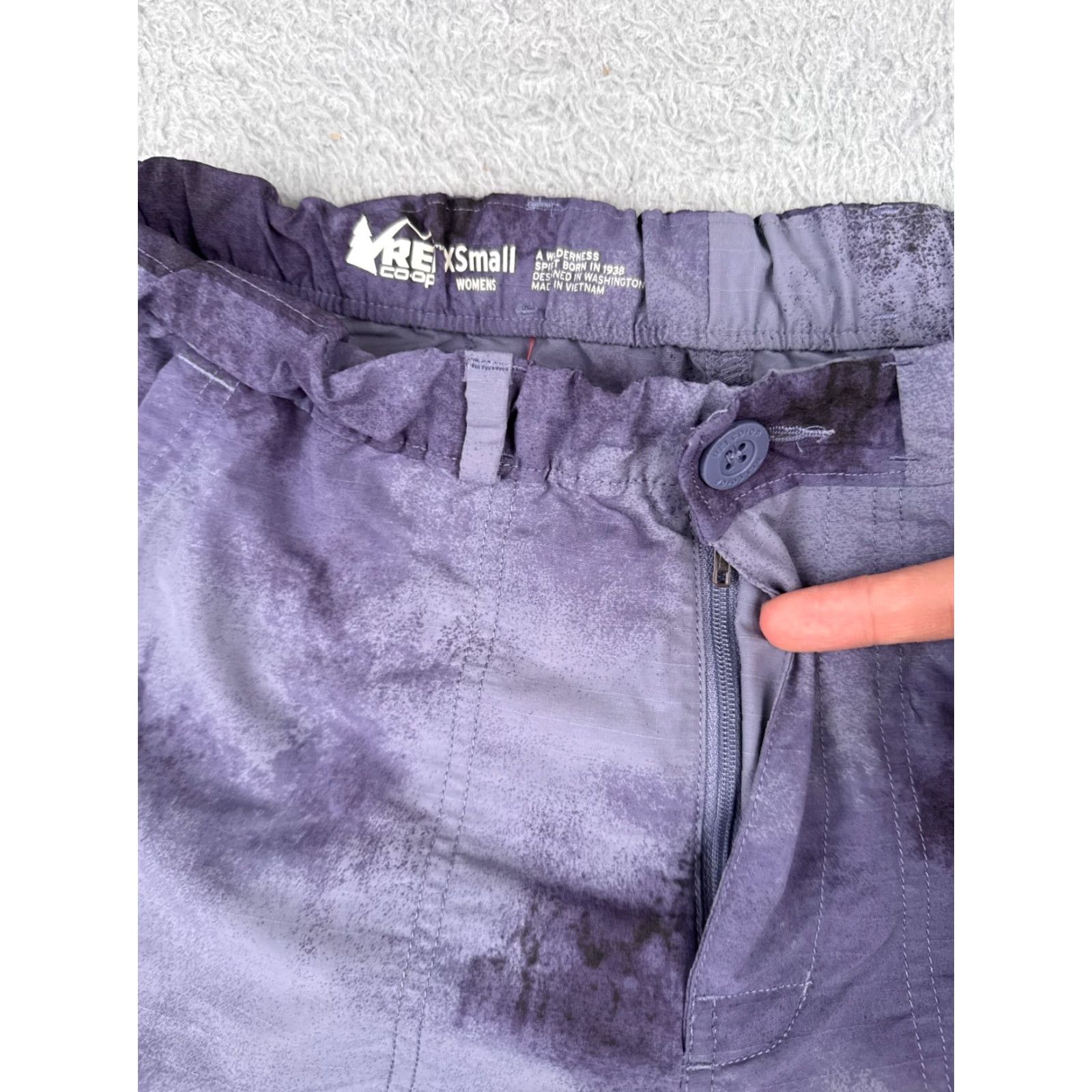 Vintage VINTAGE REI Women's Shorts Casual Hiking Camping Athletic 4" Nylon Purple Spring Summer Womens Size 32" / US 10 / IT 46 - 6 Thumbnail