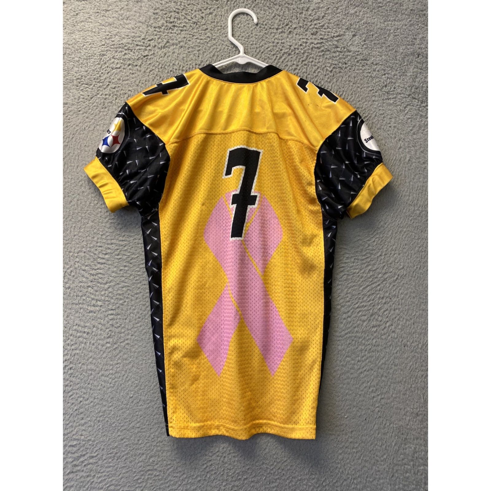 Logo 7 Unbranded Steelers jersey Yellow Logo Practice Short Sleeve Shirt S Adult/98-54 Size US S / EU 44-46 / 1 - 7 Thumbnail