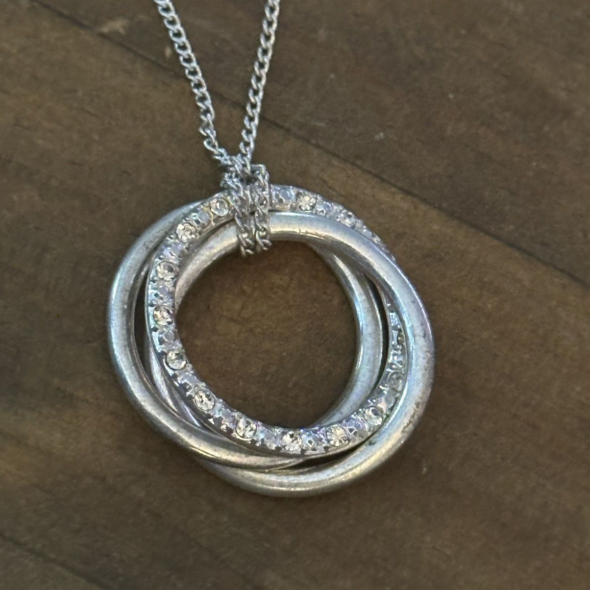 Other Avon SH intertwined triple circle pendant necklace Size ONE SIZE - 4 Thumbnail