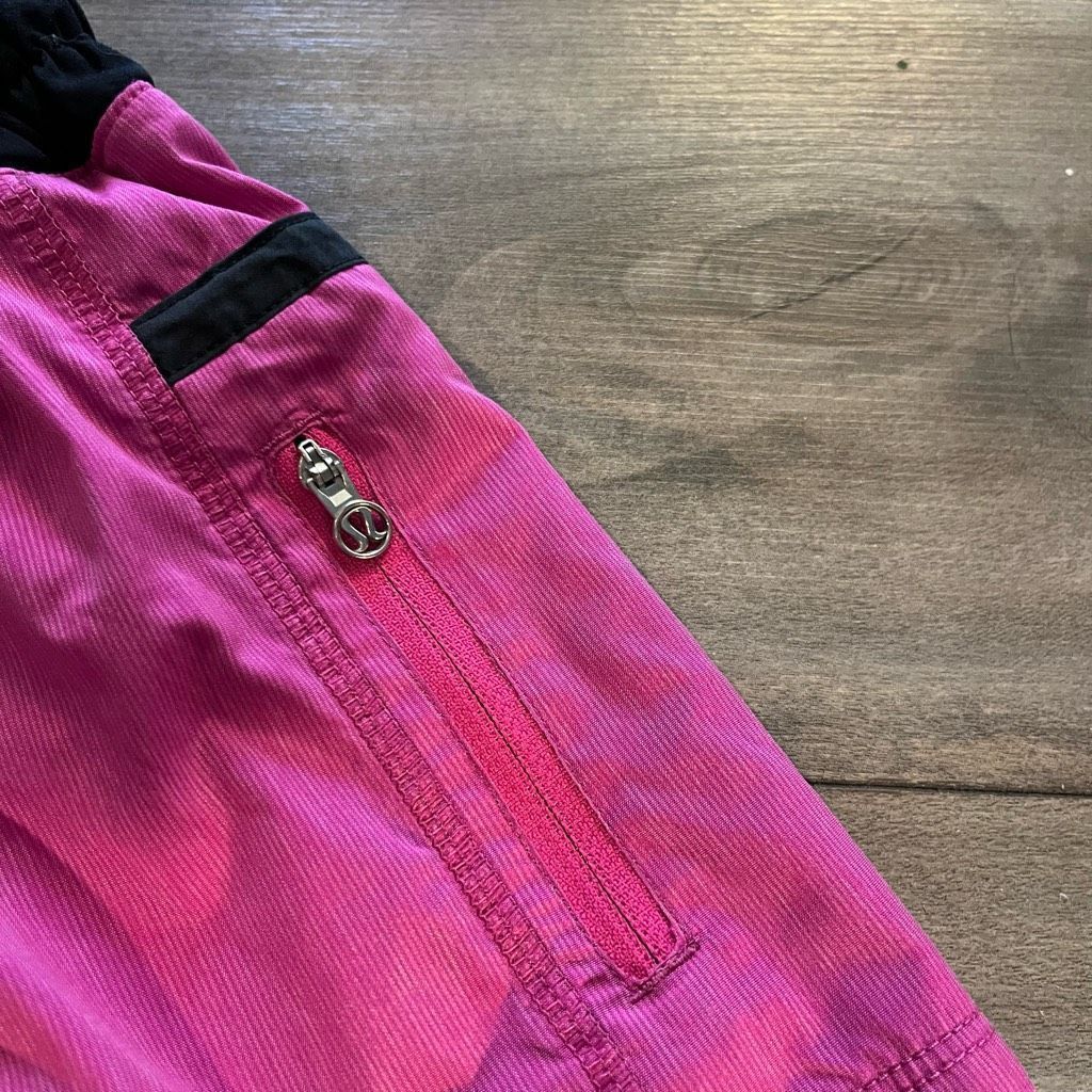 Lululemon Lululemon Pink Athletic Workout Shorts Women 4 Size 27" / US 4 / IT 40 - 2 Thumbnail