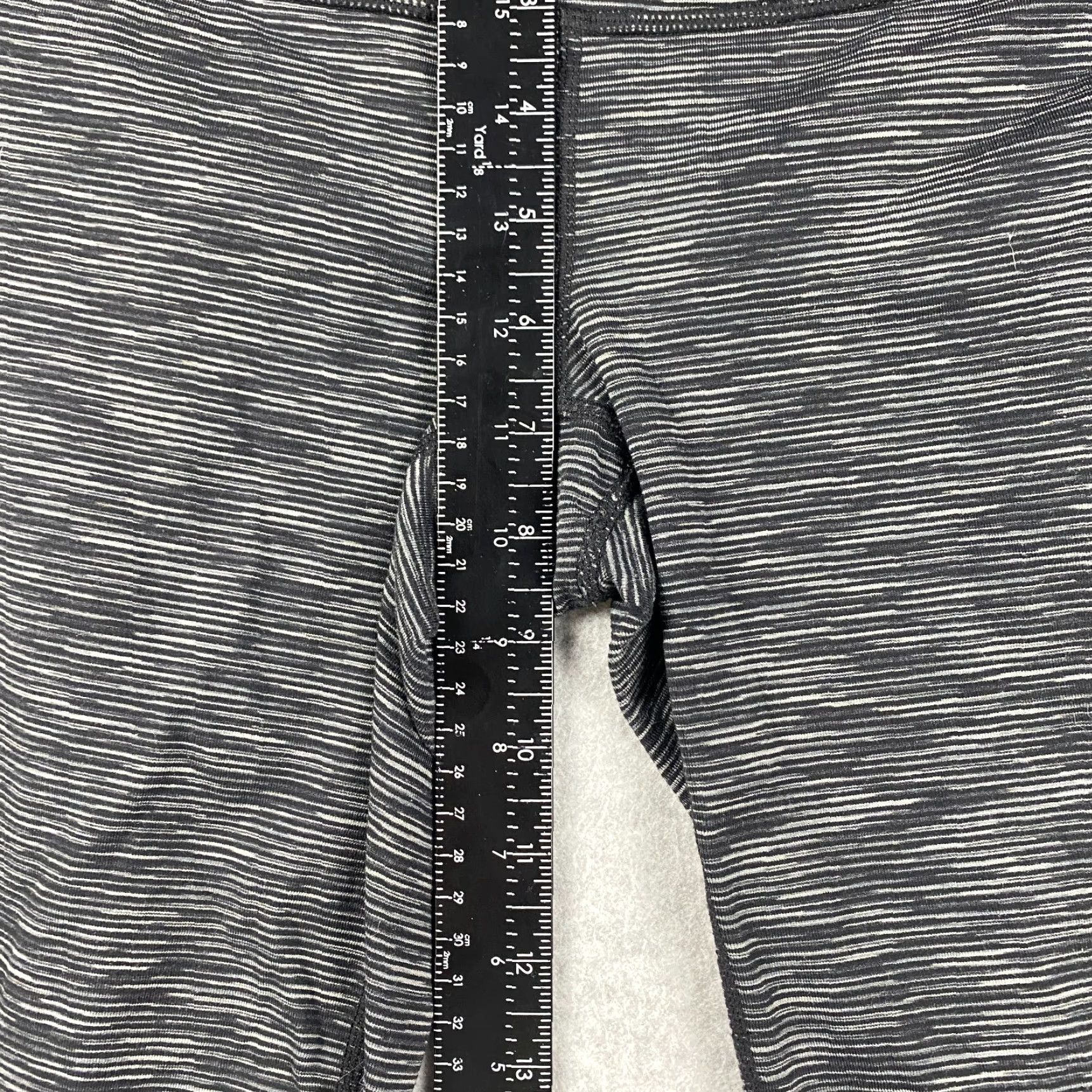 Athleta Athleta Leggings Womens Small S Black Pull On Striped Capri Mid-Rise Stretch Size 26" / US 2 / IT 38 - 6 Thumbnail